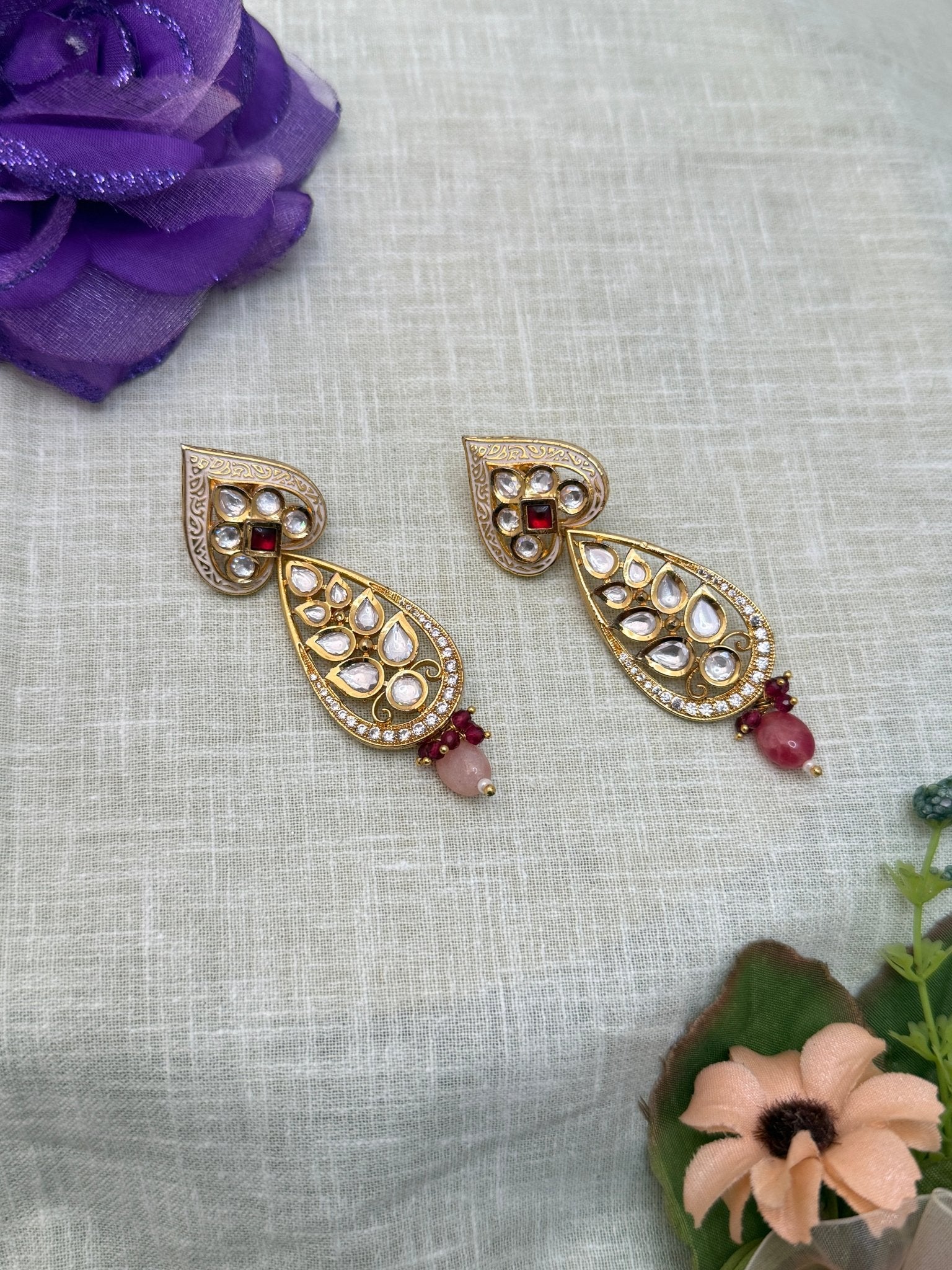 Luxurious Kundan Earrings 1190 - Mahilas