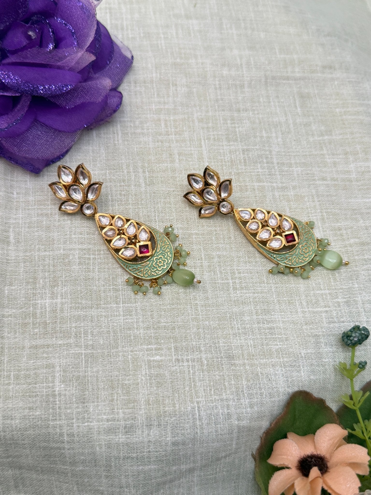 Luxurious Kundan Earrings 1191 - Mahilas