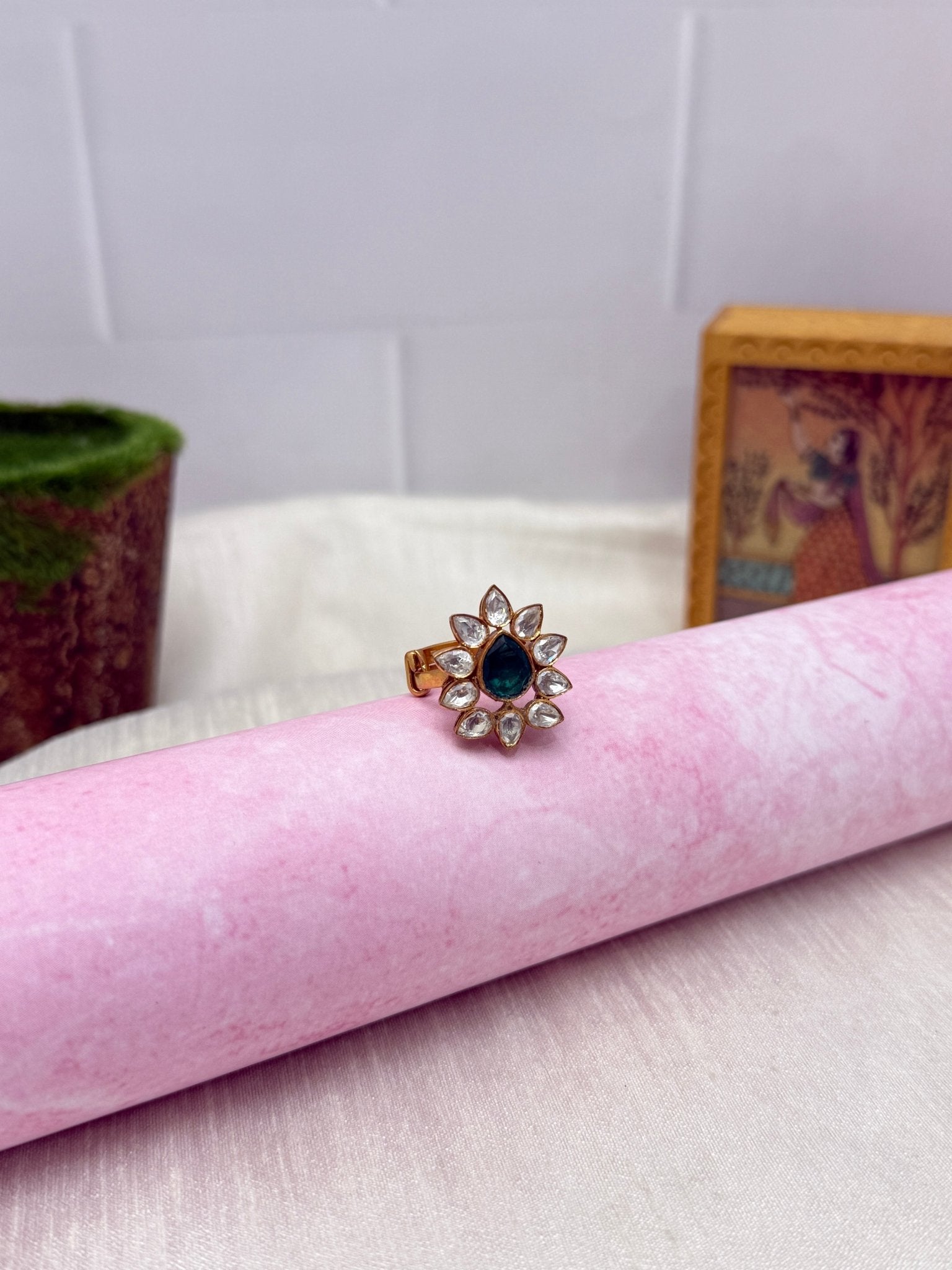 Luxurious Kundan Finger Ring 122 - Mahilas