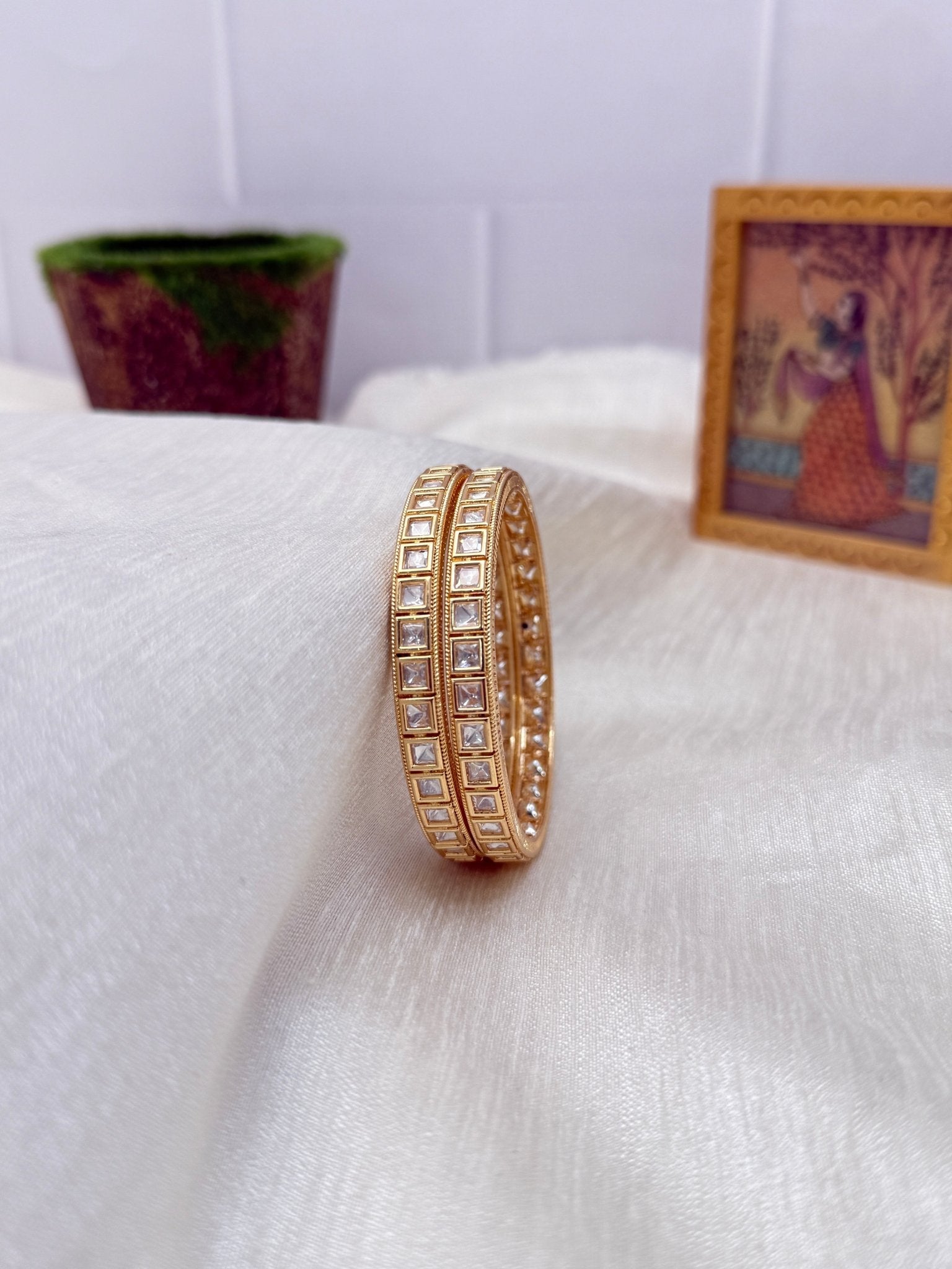 Luxurious Kundan Kada Bangle 1080 - Mahilas