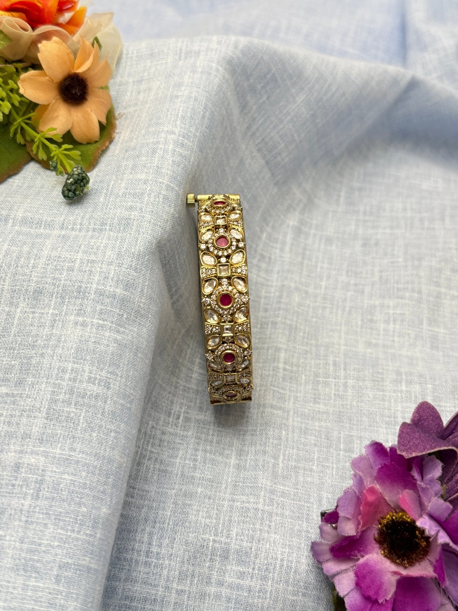 Luxurious Kundan Kada Bangle 1102 - Mahilas