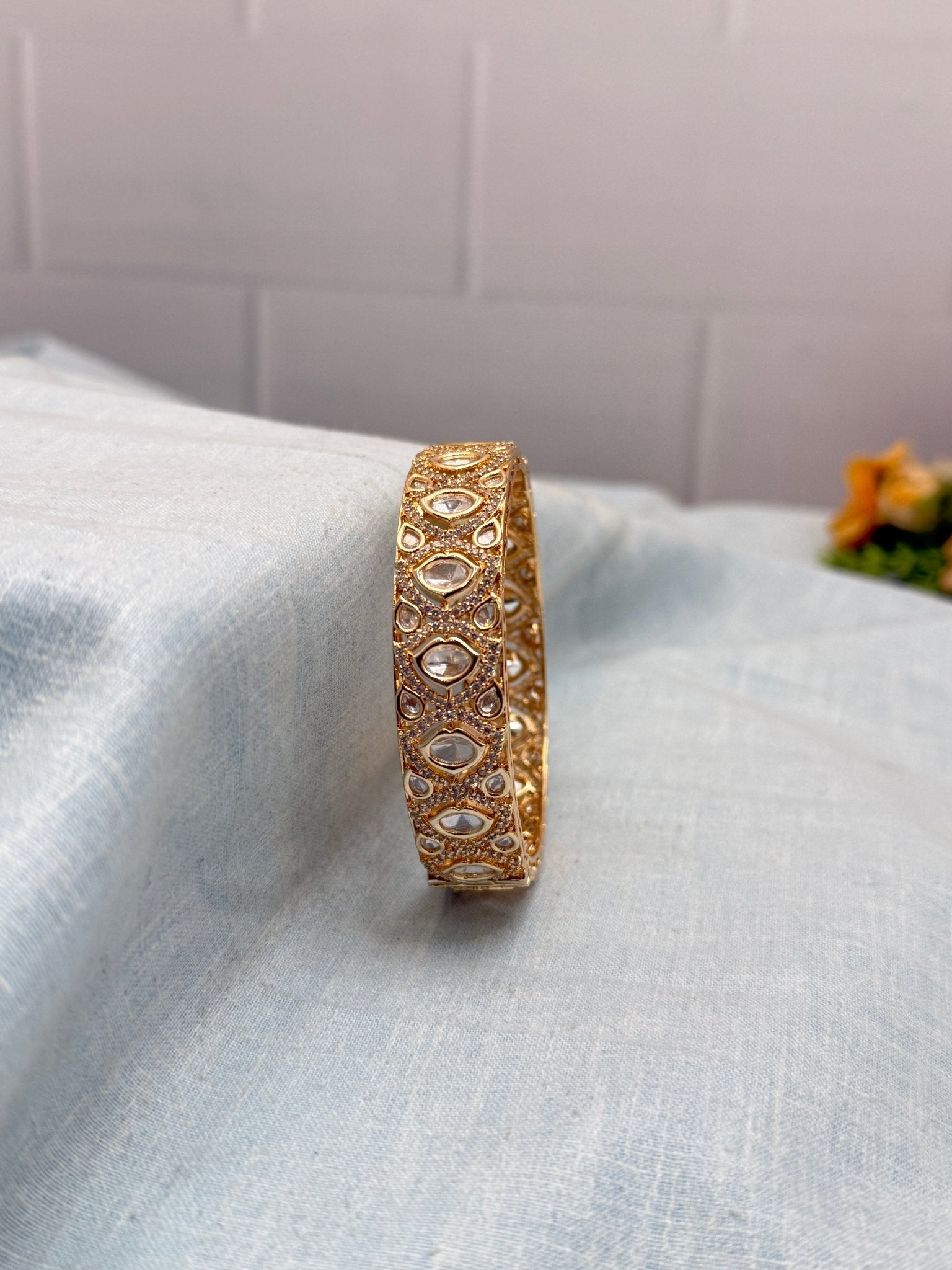 Luxurious Kundan Kada Bangle 1128 - Mahilas