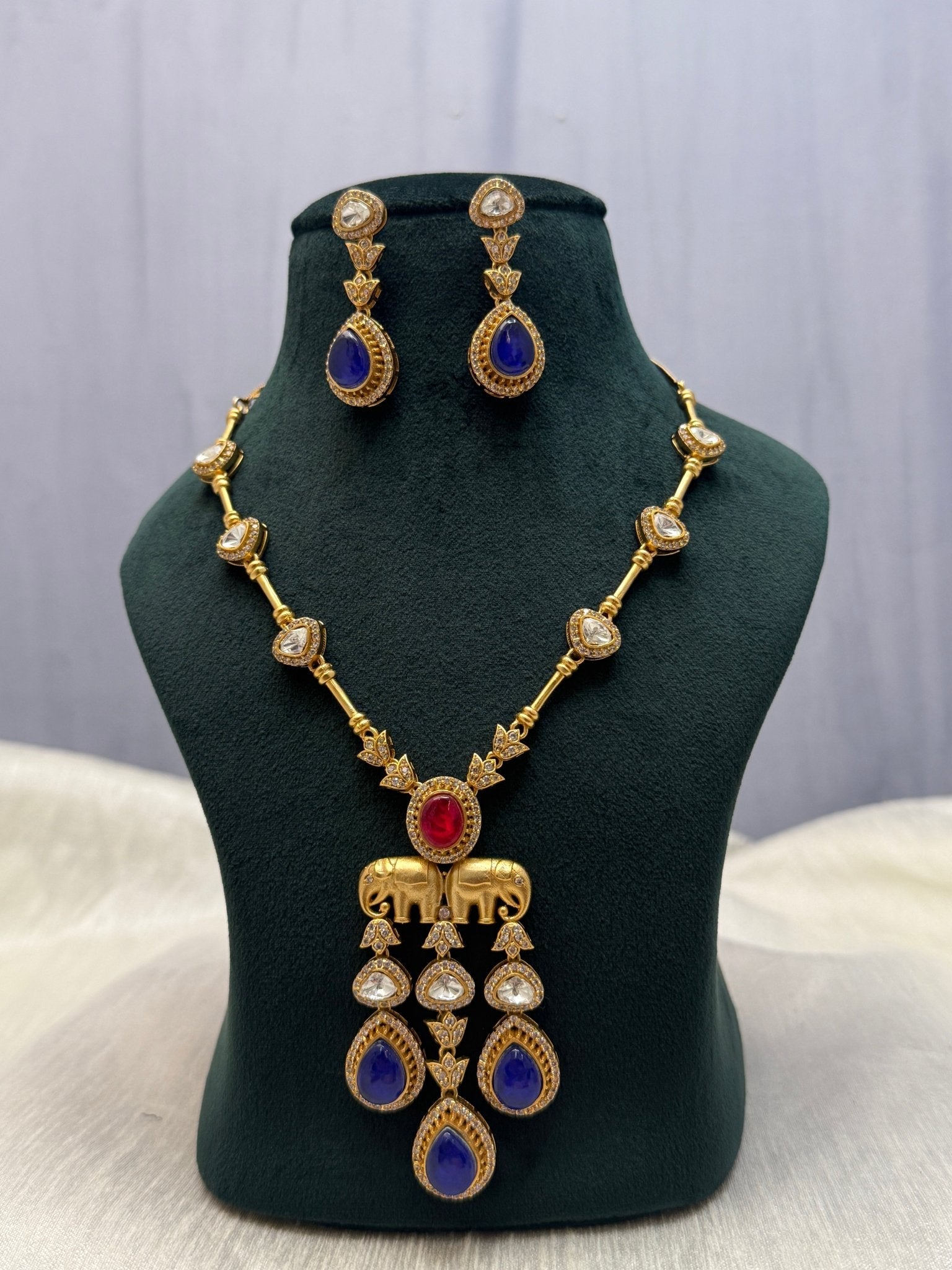 Luxurious Kundan Necklace Set 1142 - Mahilas