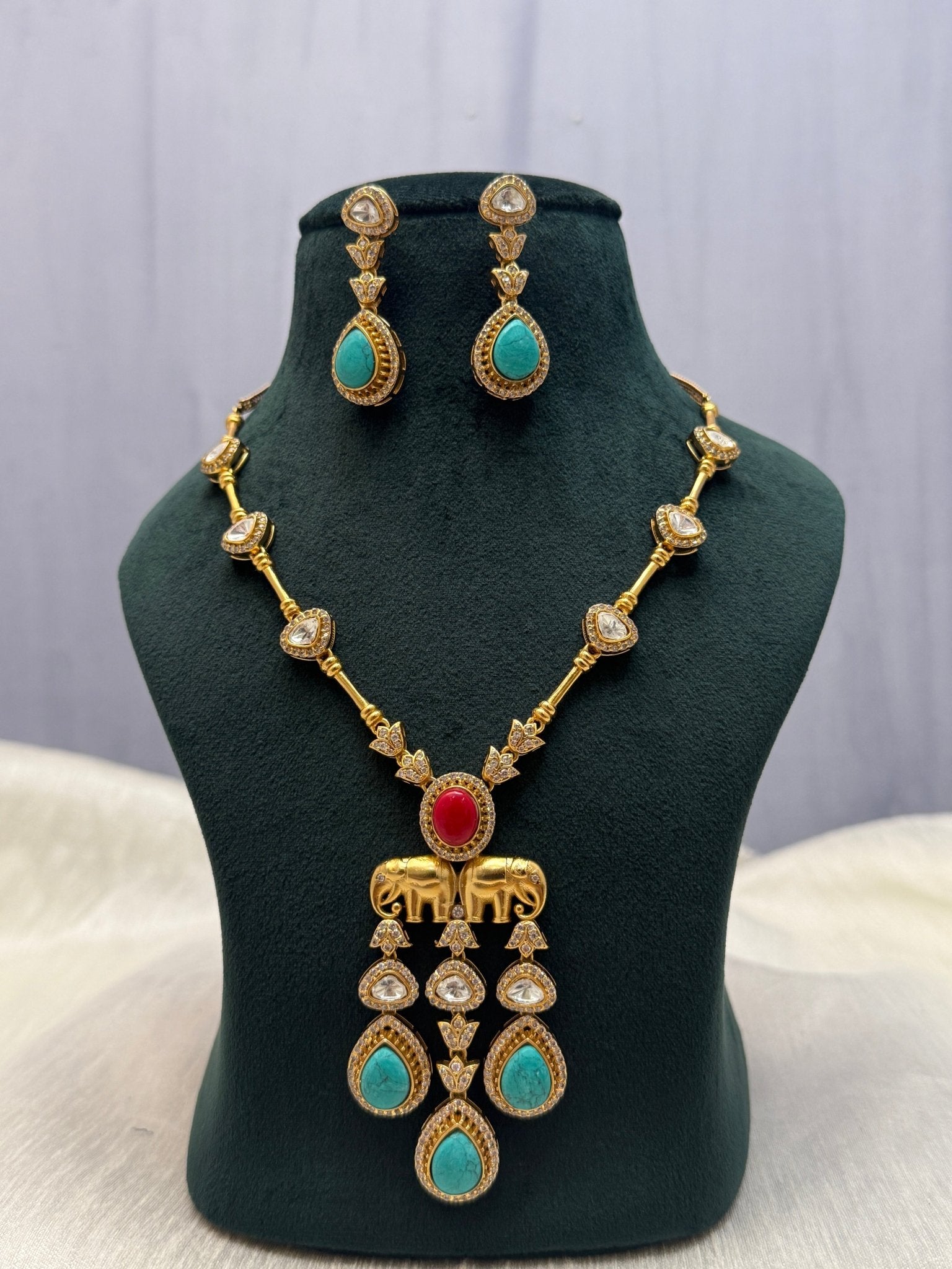 Luxurious Kundan Necklace Set 1143 - Mahilas