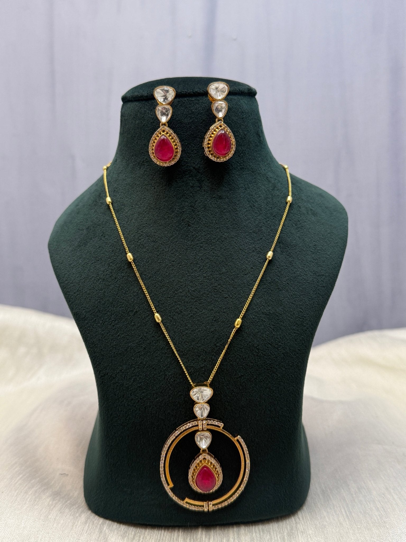 Luxurious Kundan Necklace Set 1146 - Mahilas