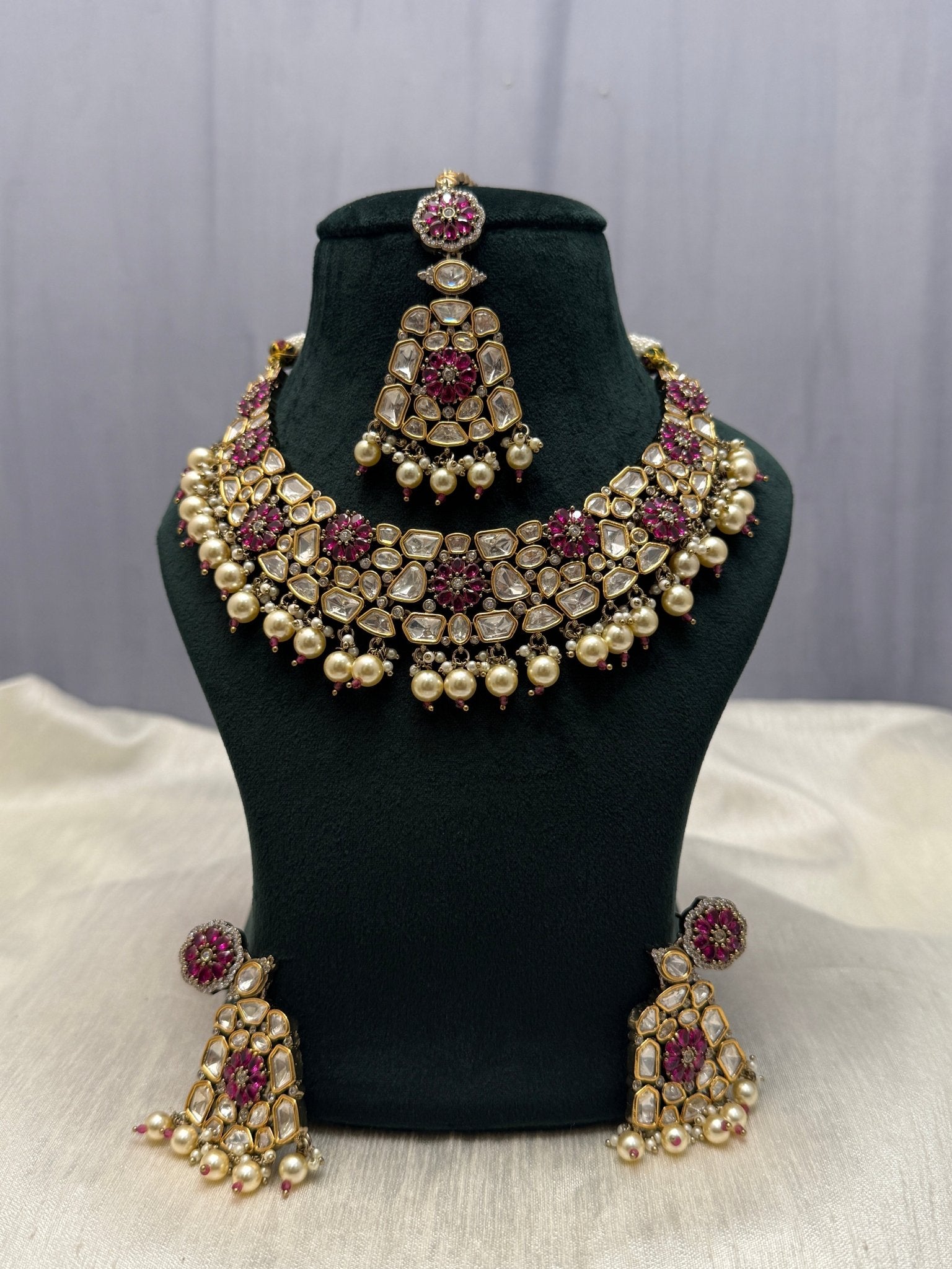 Luxurious Kundan Necklace Set 1159 - Mahilas
