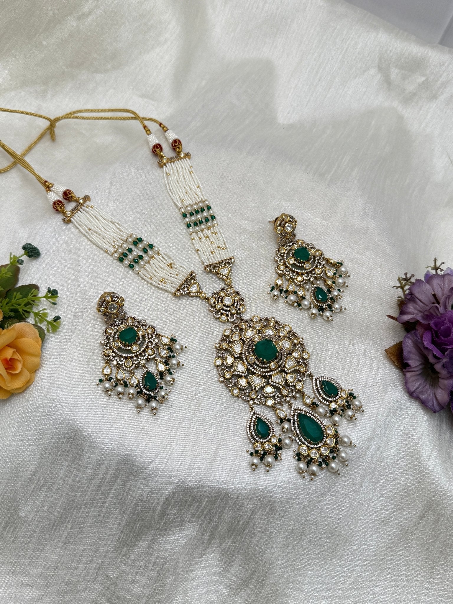Luxurious Kundan Necklace Set 1168 - Mahilas