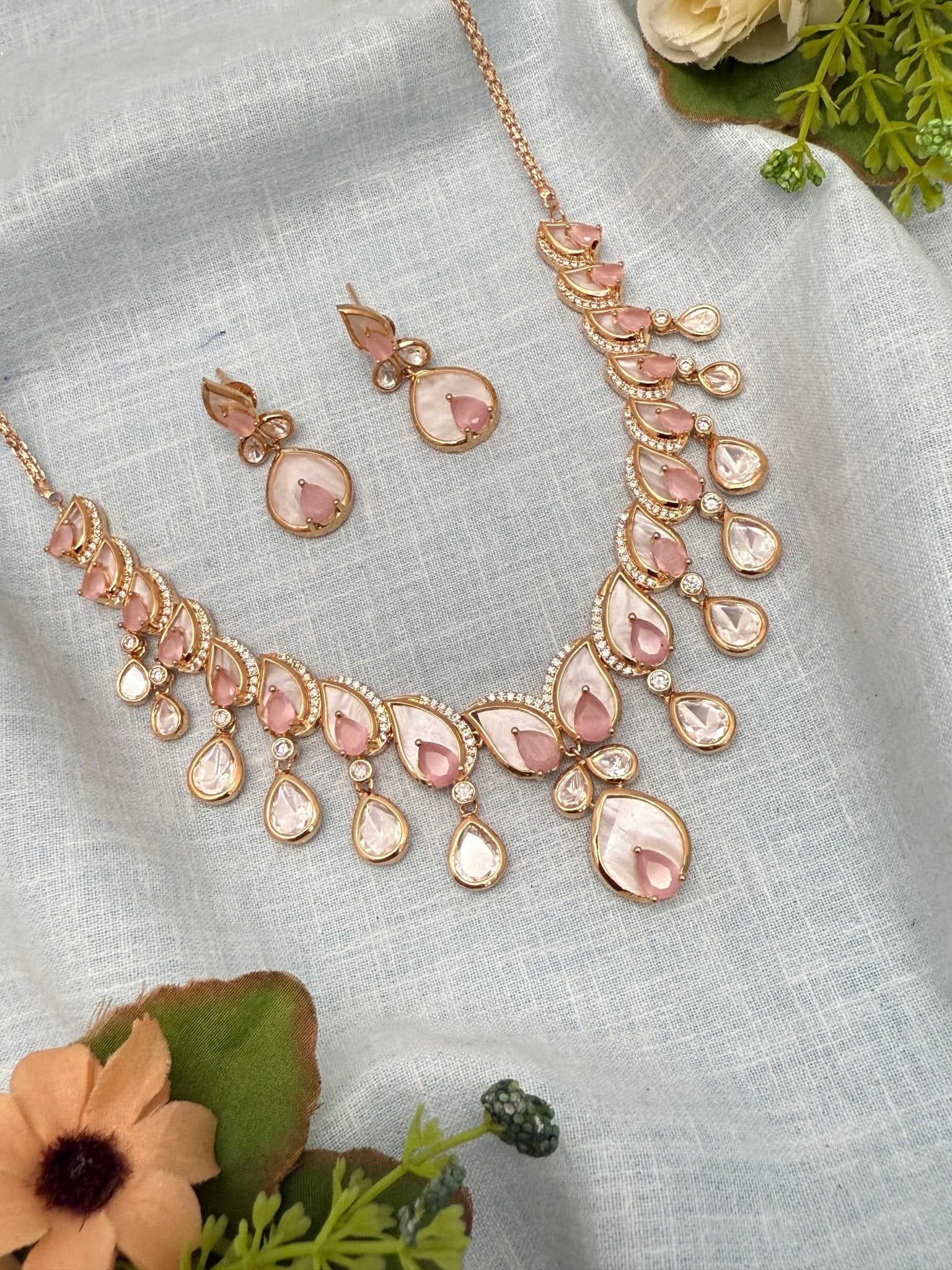 Luxurious Kundan Necklace Set 449 - Mahilas