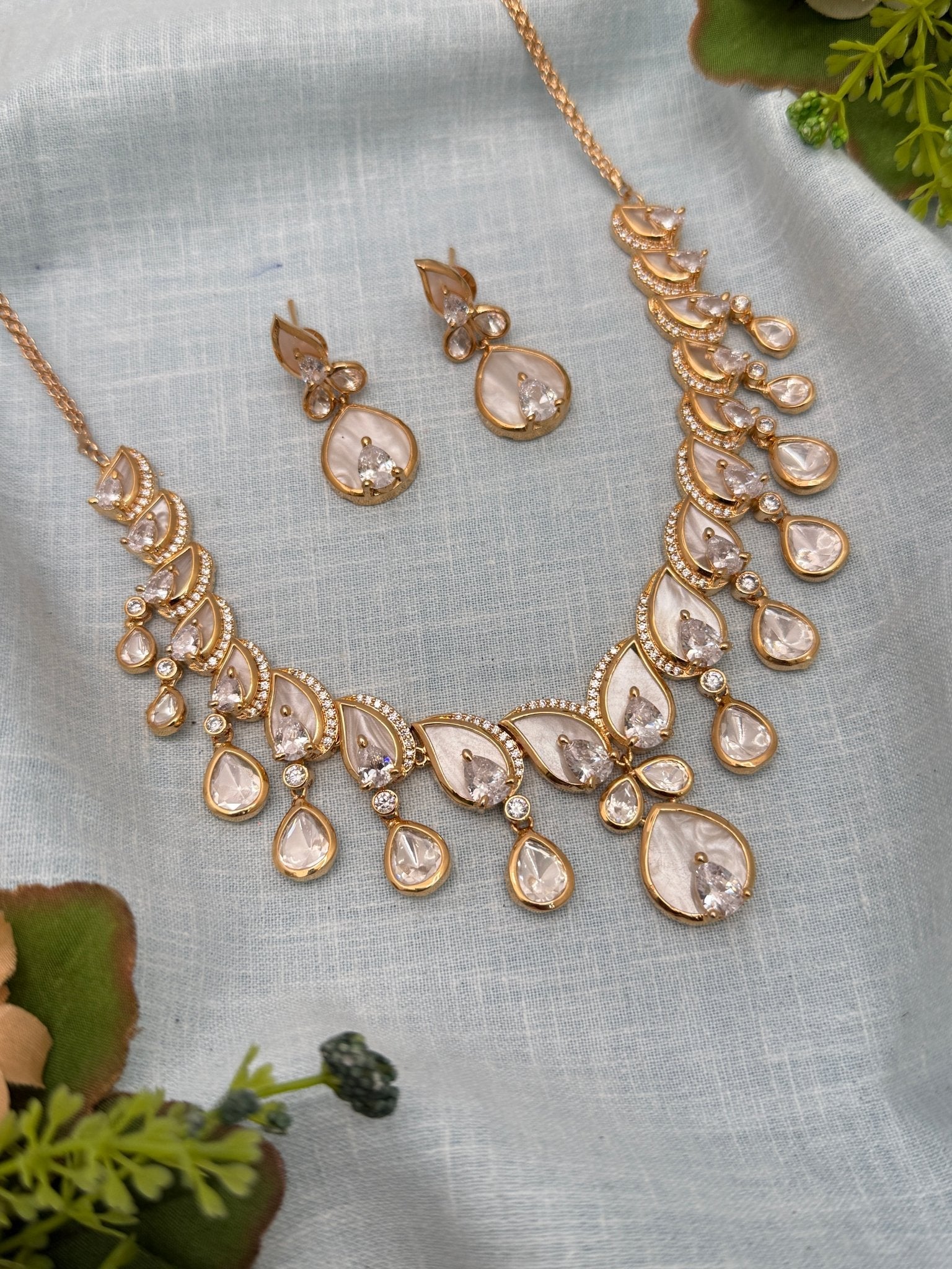 Luxurious Kundan Necklace Set 451 - Mahilas