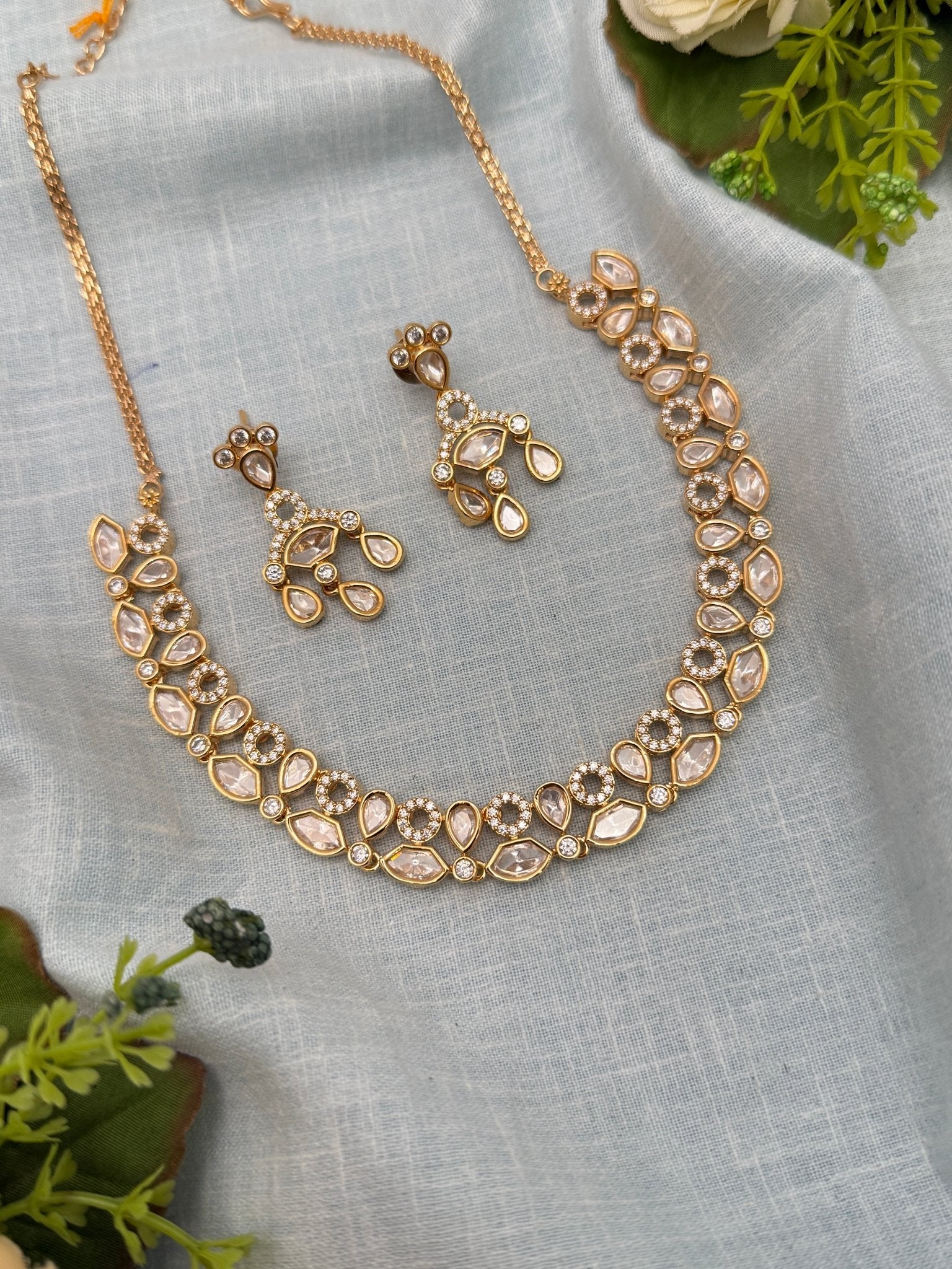 Luxurious Kundan Necklace Set 458 - Mahilas