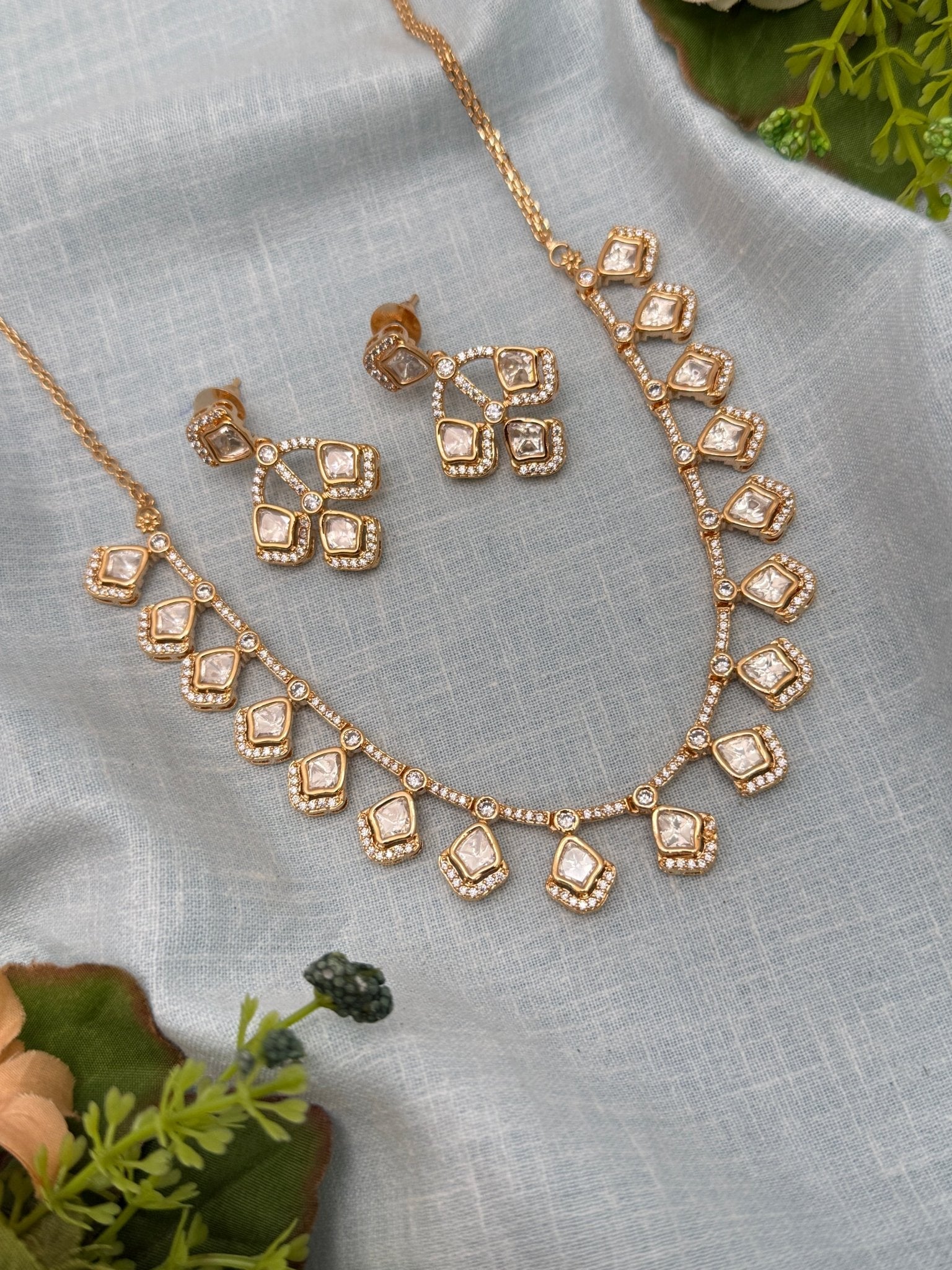 Luxurious Kundan Necklace Set 459 - Mahilas