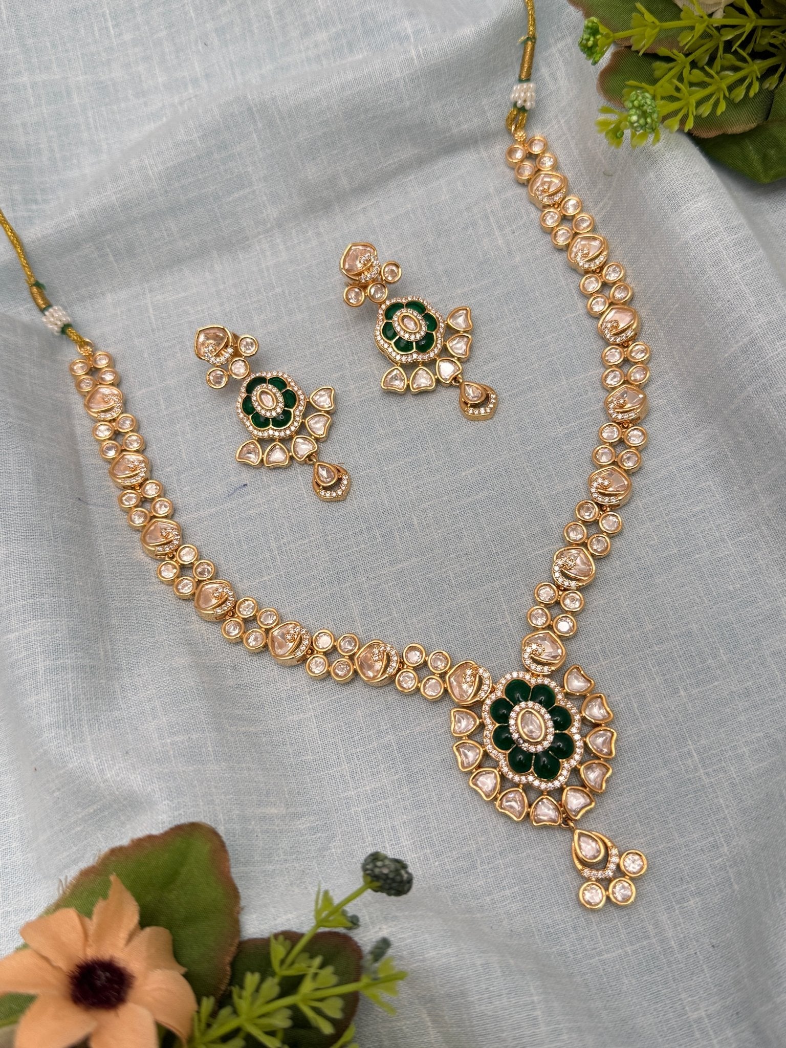 Luxurious Kundan Necklace Set 461 - Mahilas