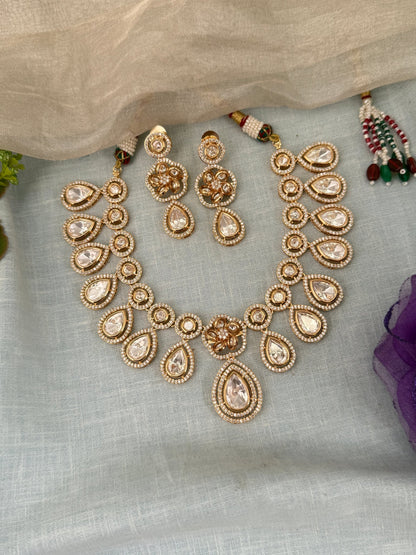 Luxurious Kundan Short Necklace Set 0713 - Mahilas