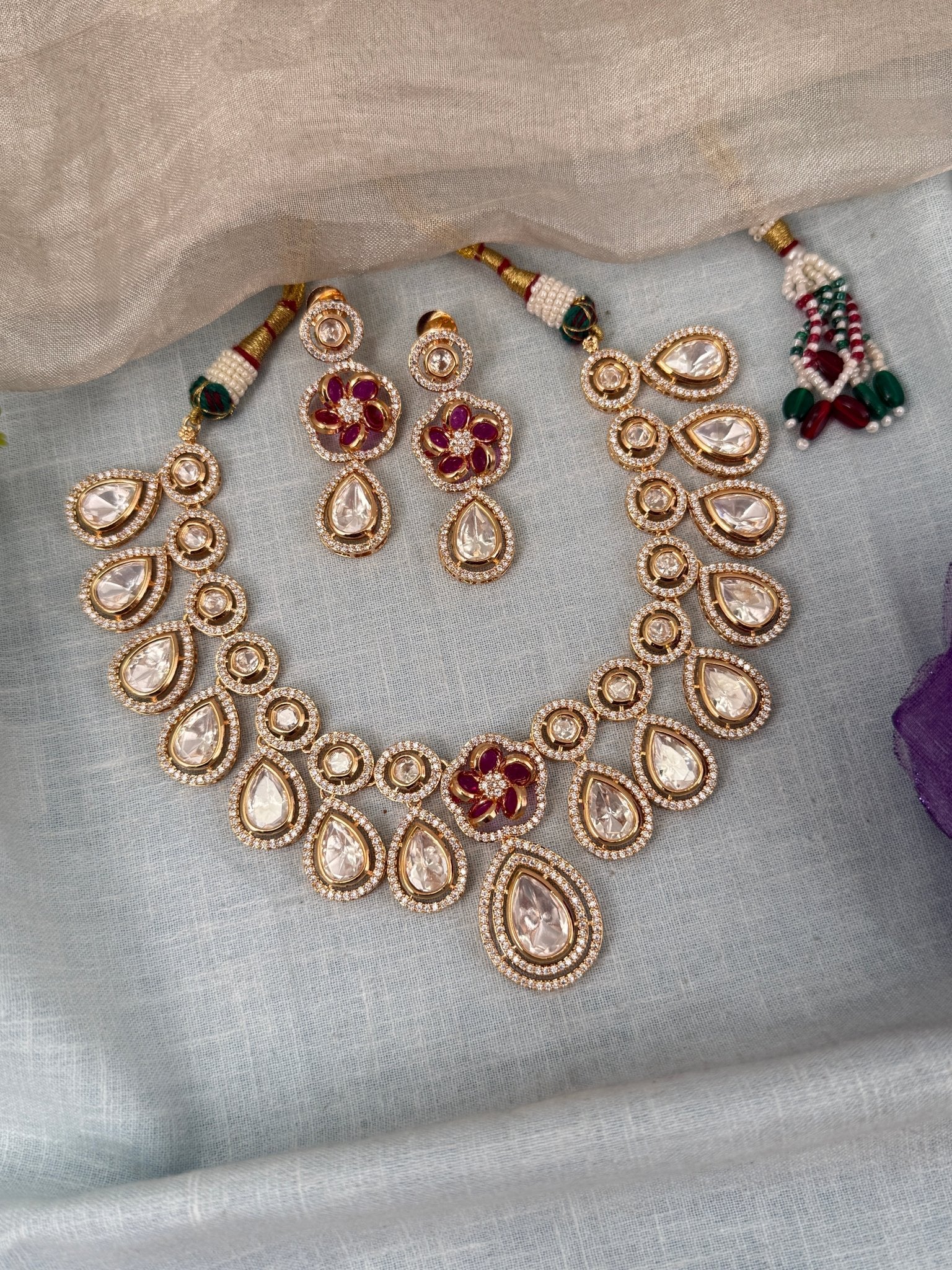 Luxurious Kundan Short Necklace Set 0714 - Mahilas