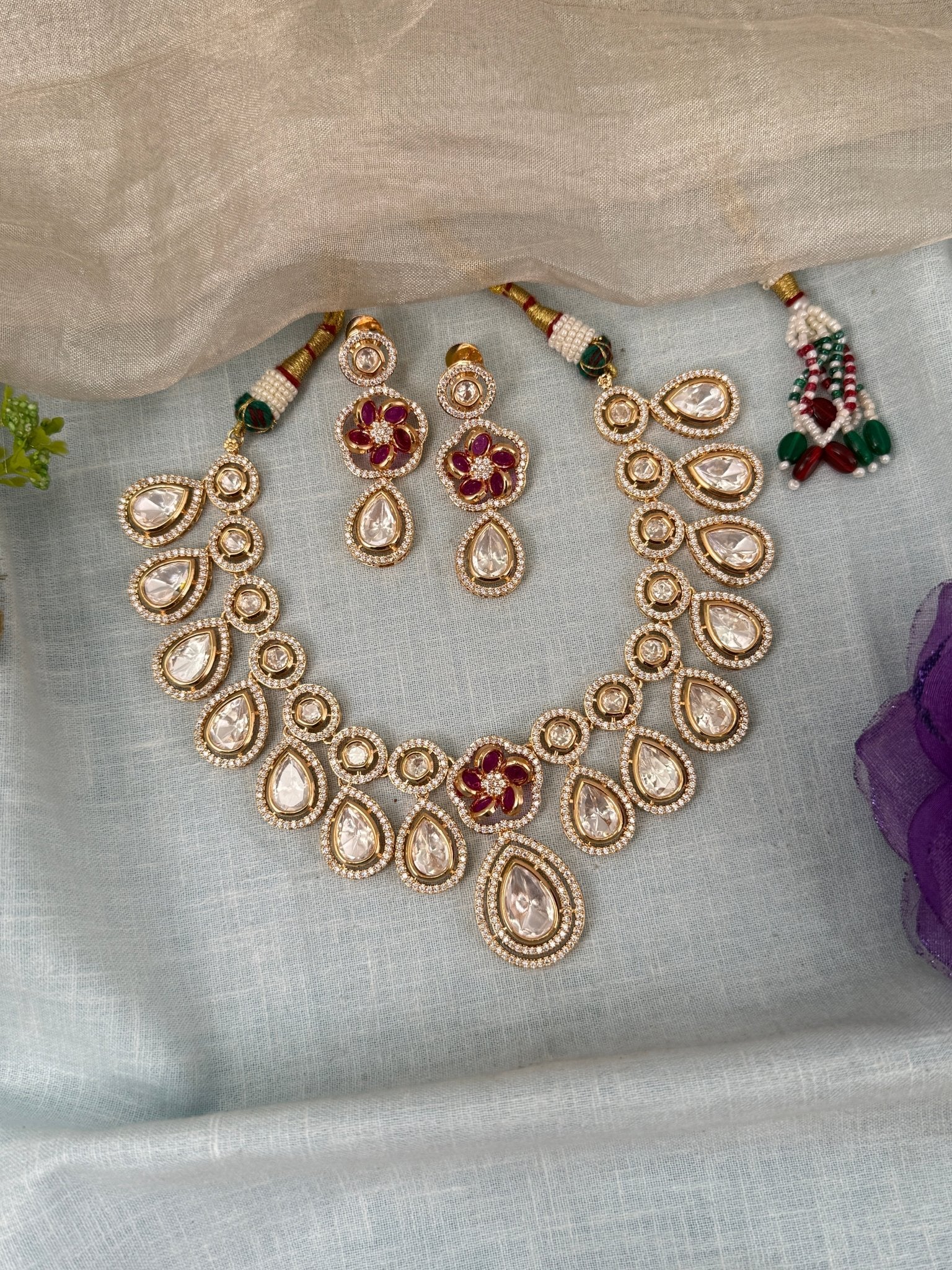 Luxurious Kundan Short Necklace Set 0714 - Mahilas