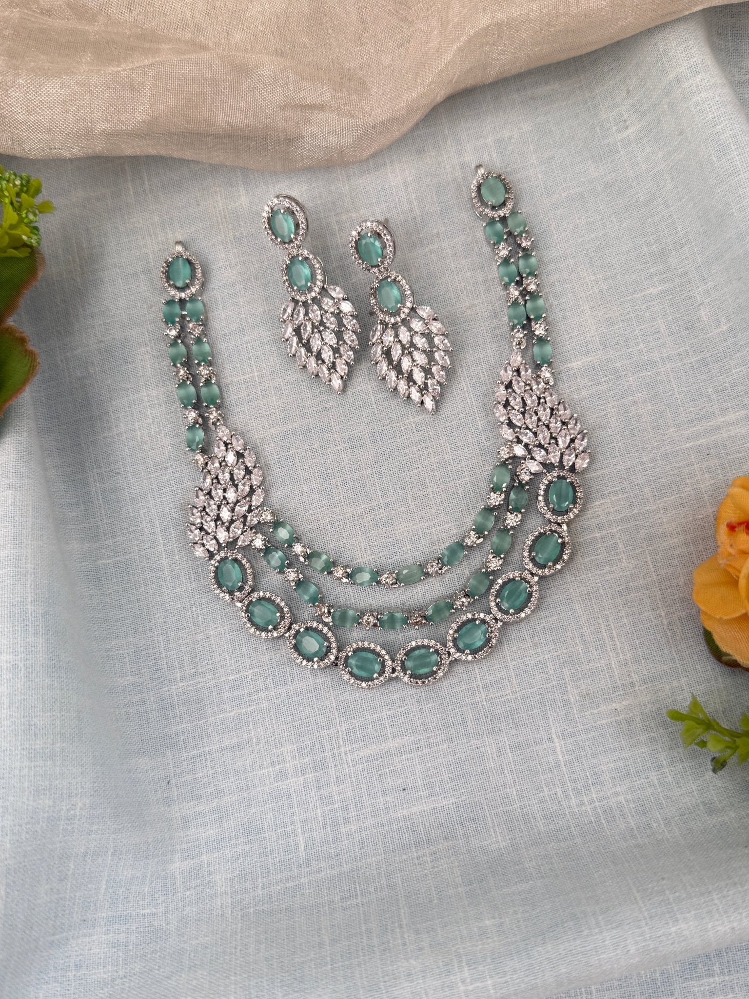 Luxurious Layer Stone Short Necklace Set 608 - Mahilas