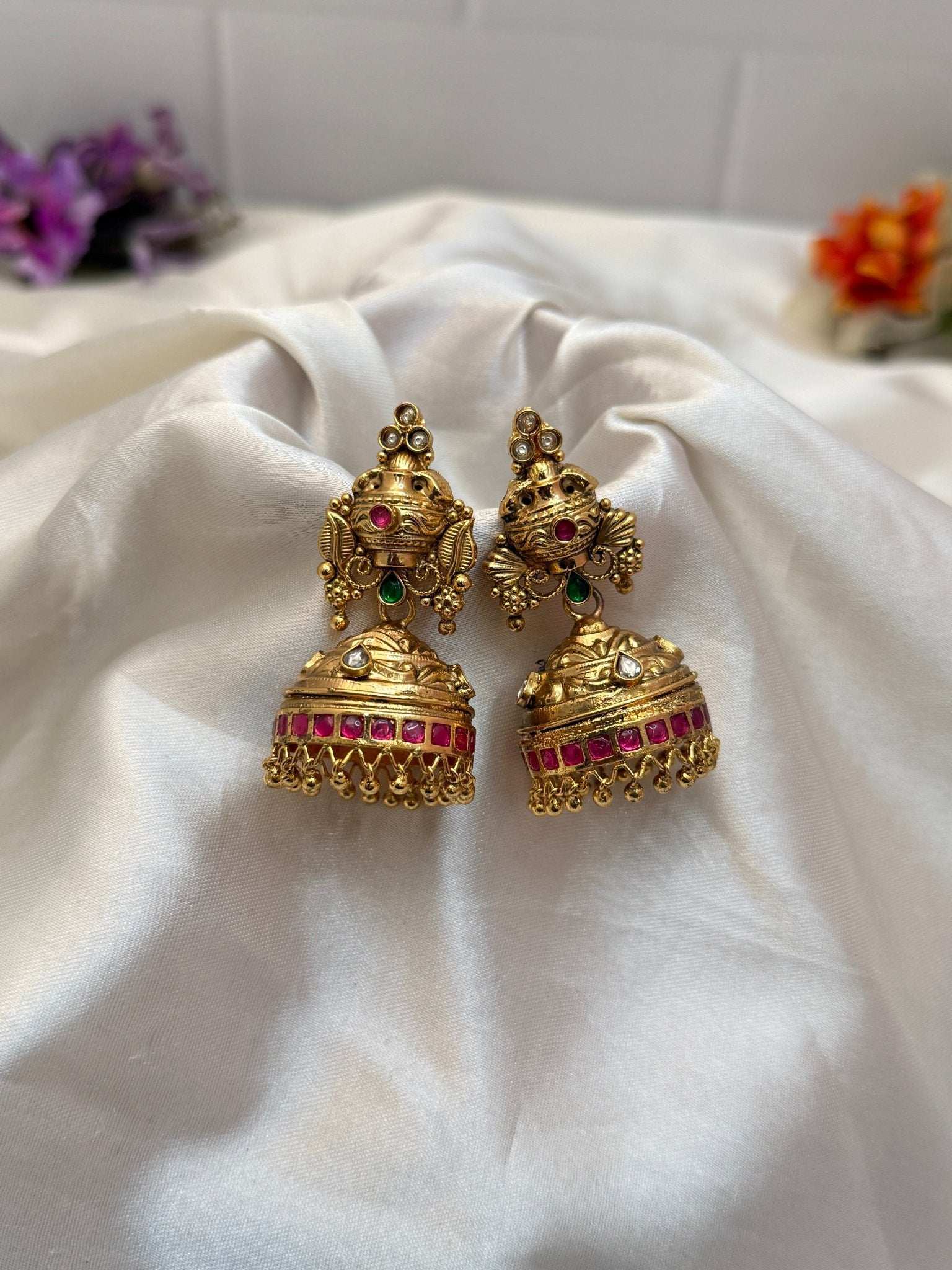 Luxurious Light Weight Antique Jhumka Earrings 0175 - Mahilas