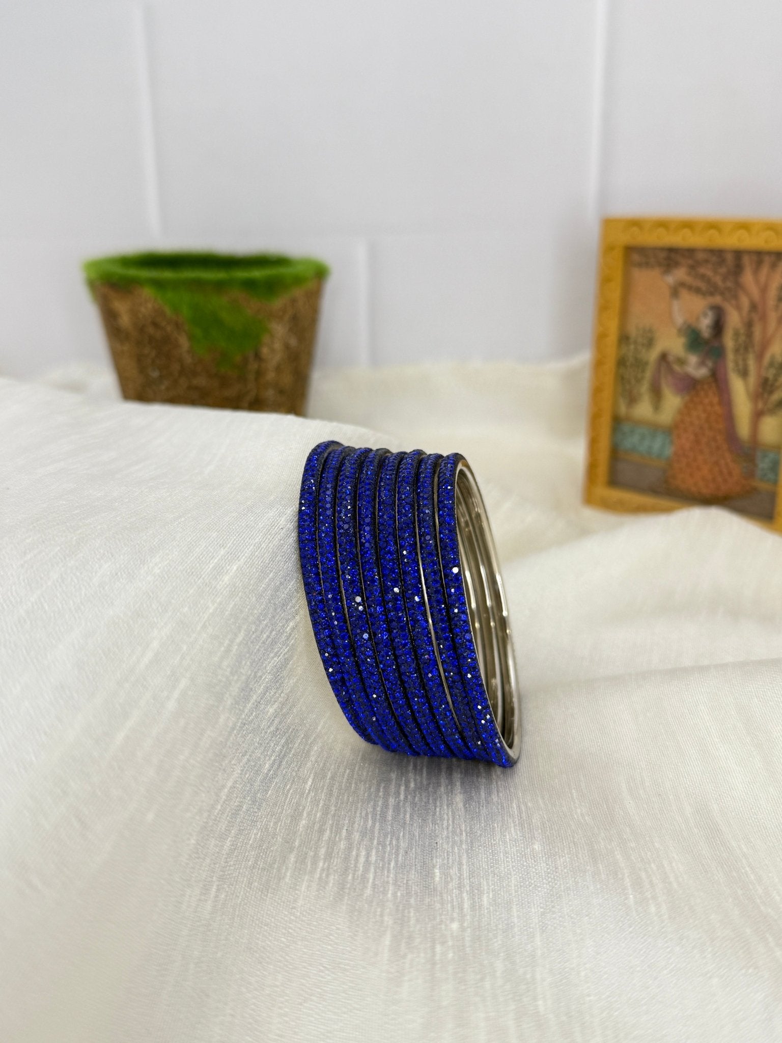 Luxurious Metal Bangle Design 005 (24 Colours) - Mahilas