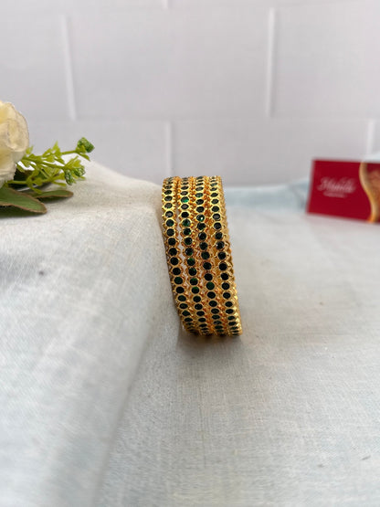 Luxurious Sampoorna Antique Stone Bangles 7226 - Mahilas