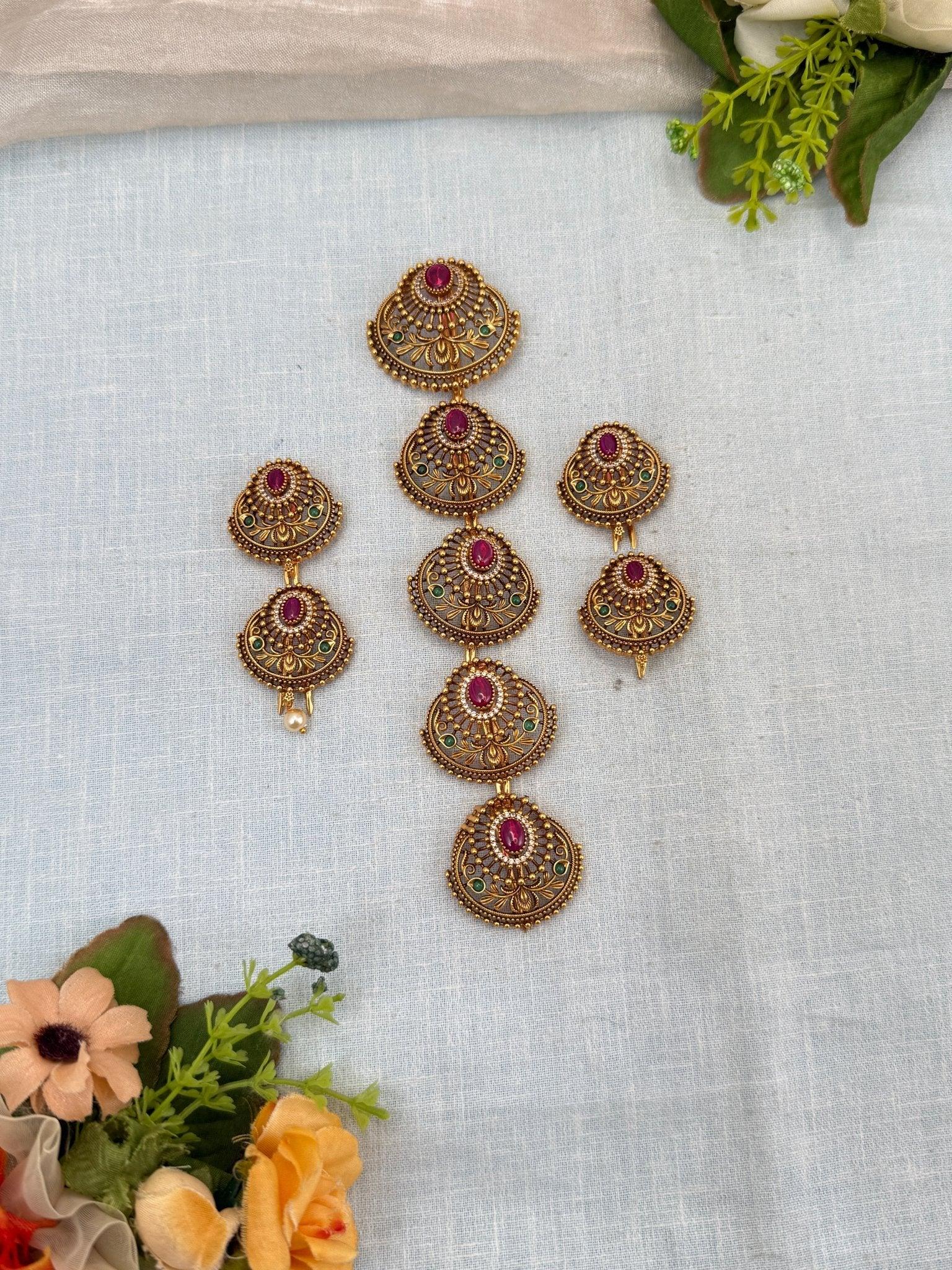Luxurious Set of 9 Antique Jadebille 434 - Mahilas
