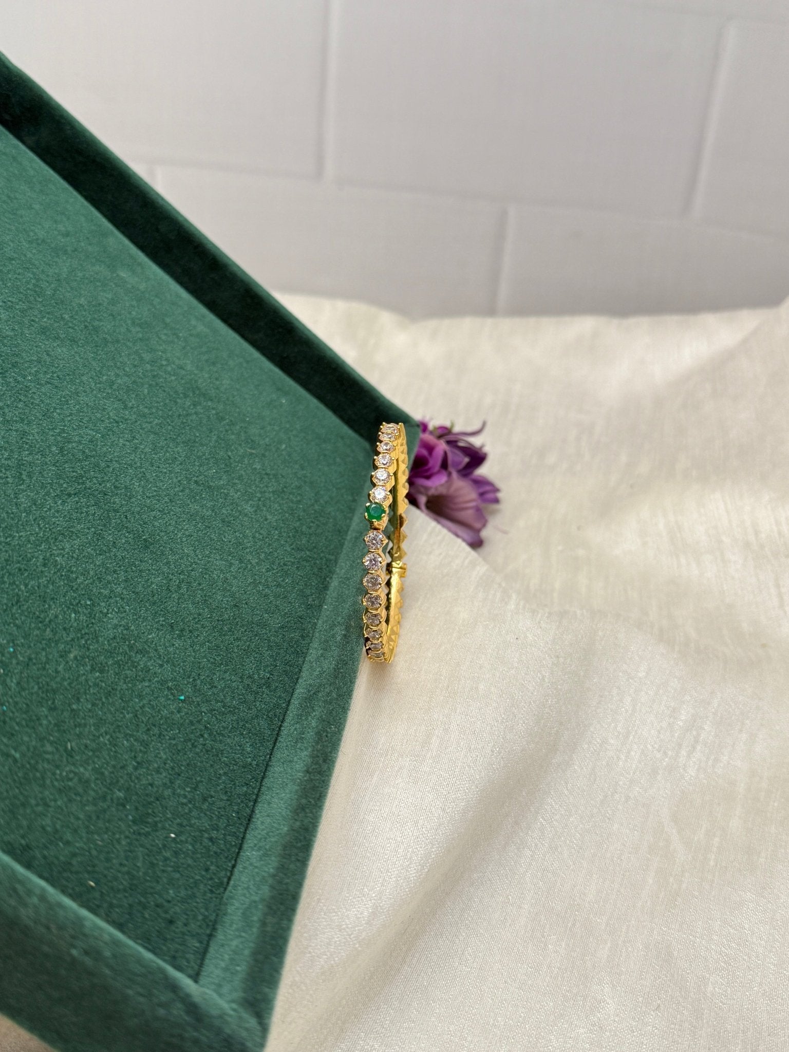 Luxurious Stone Kada Bangles 6954 - Mahilas