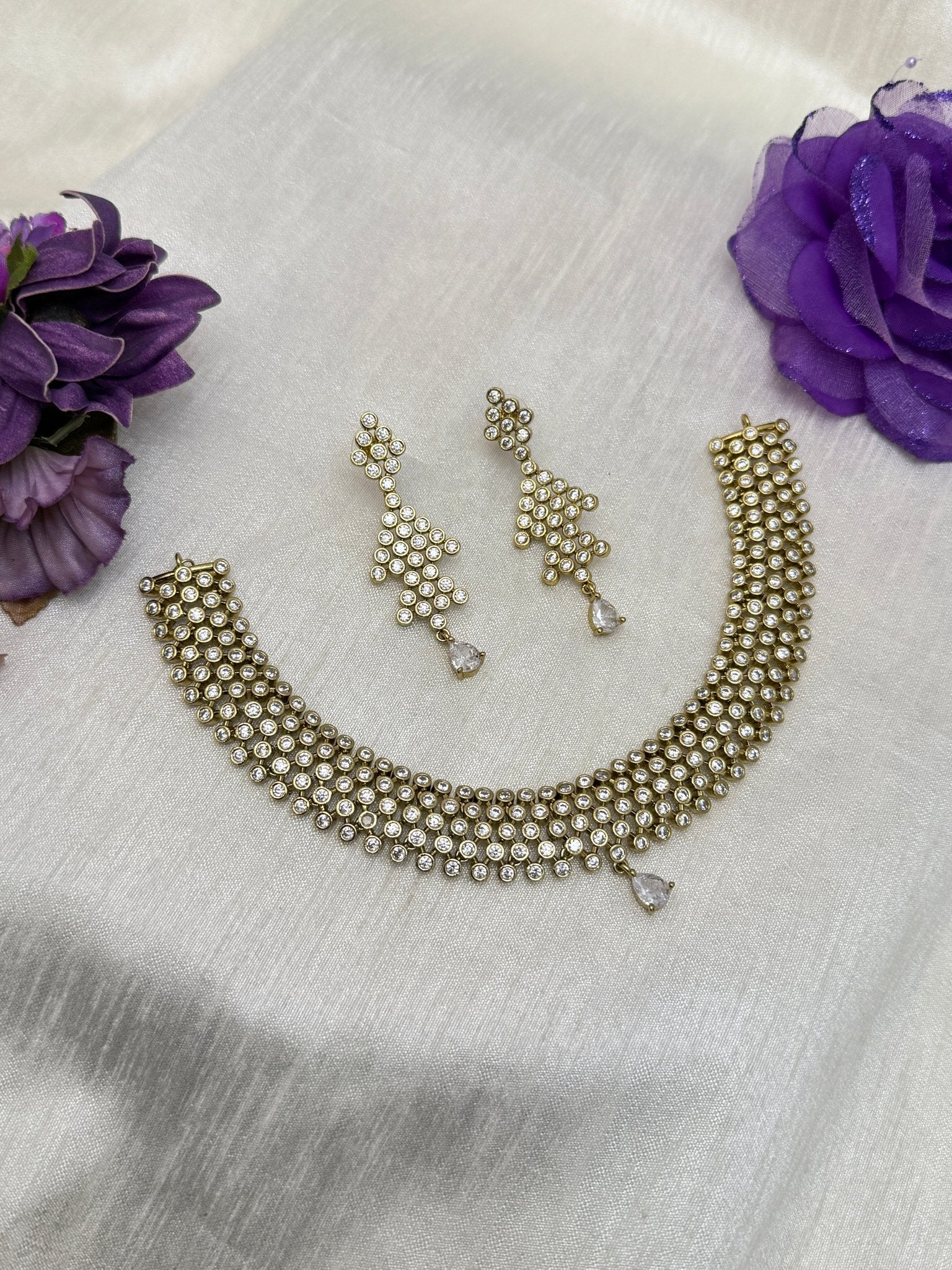 Luxurious Stone Necklace 0397 (2 Colours) - Mahilas