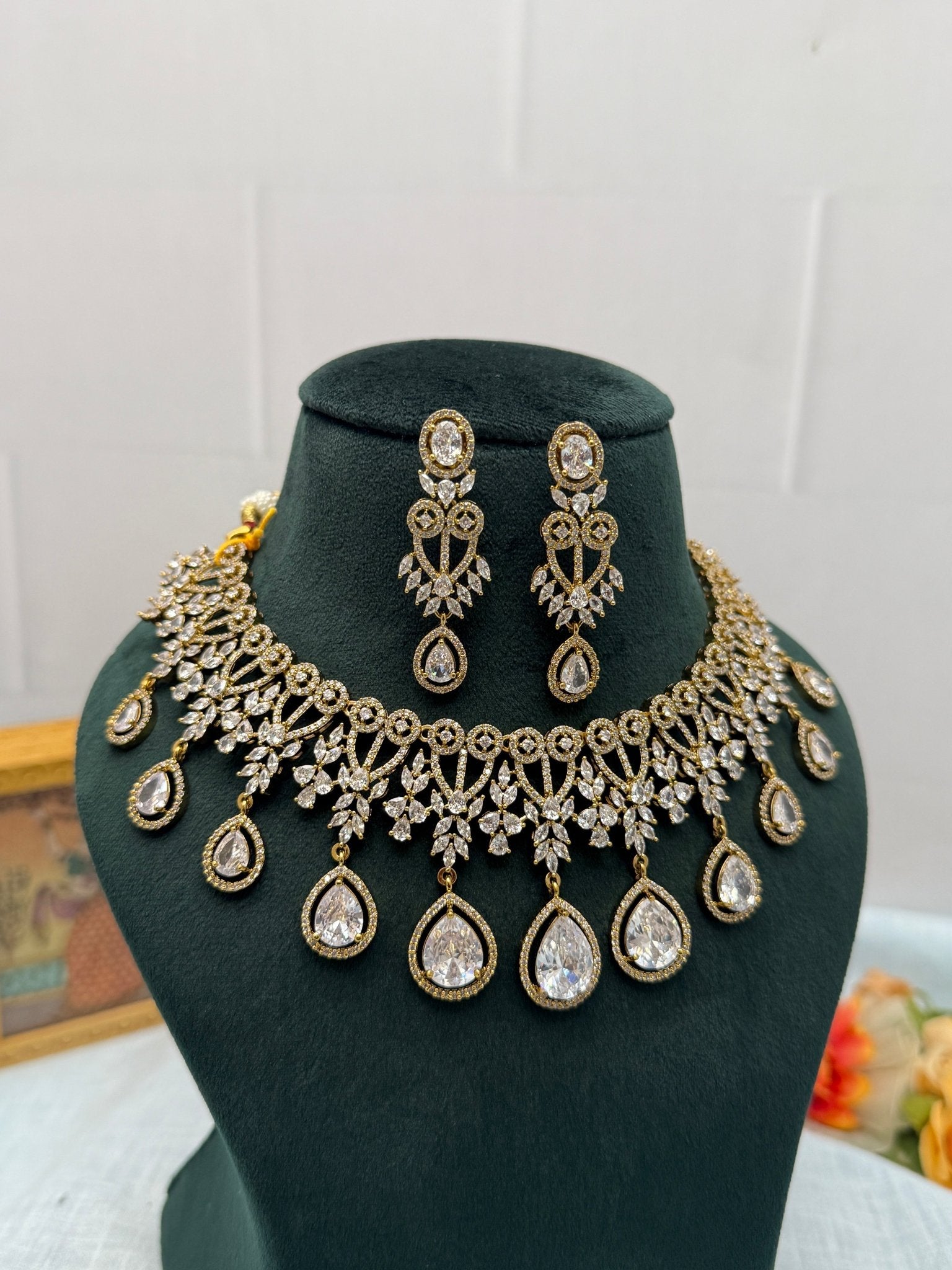 Luxurious Stone Necklace 427 - Mahilas