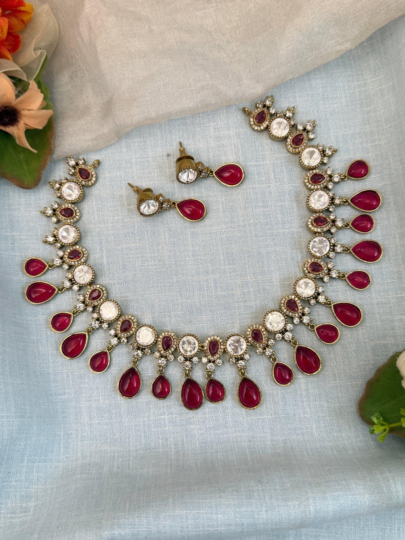 Luxurious Stone Short Necklace Set 551 - Mahilas