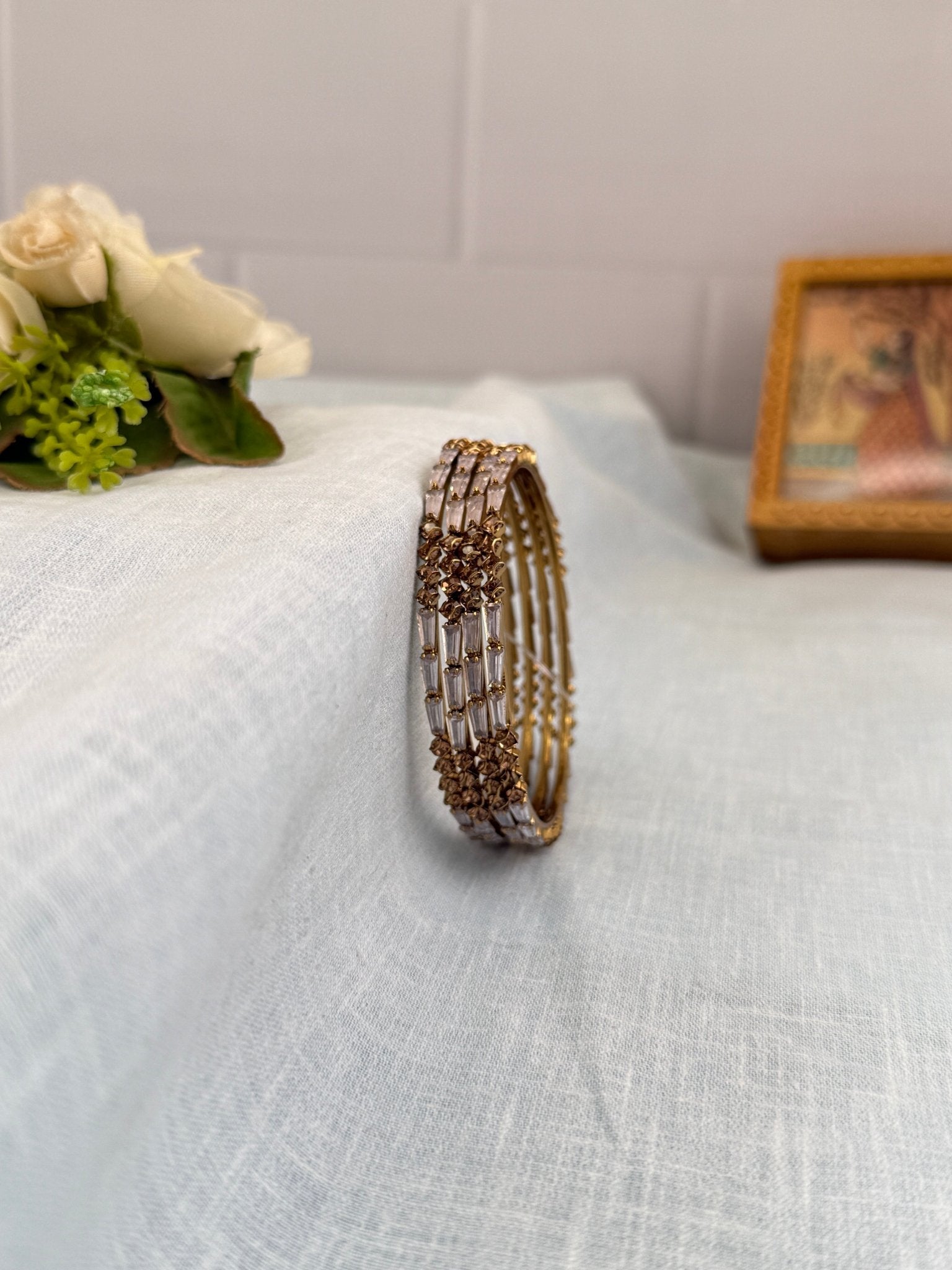 Luxurious Victorian Antique Stone Bangles 7005 - 10 Colors - Mahilas