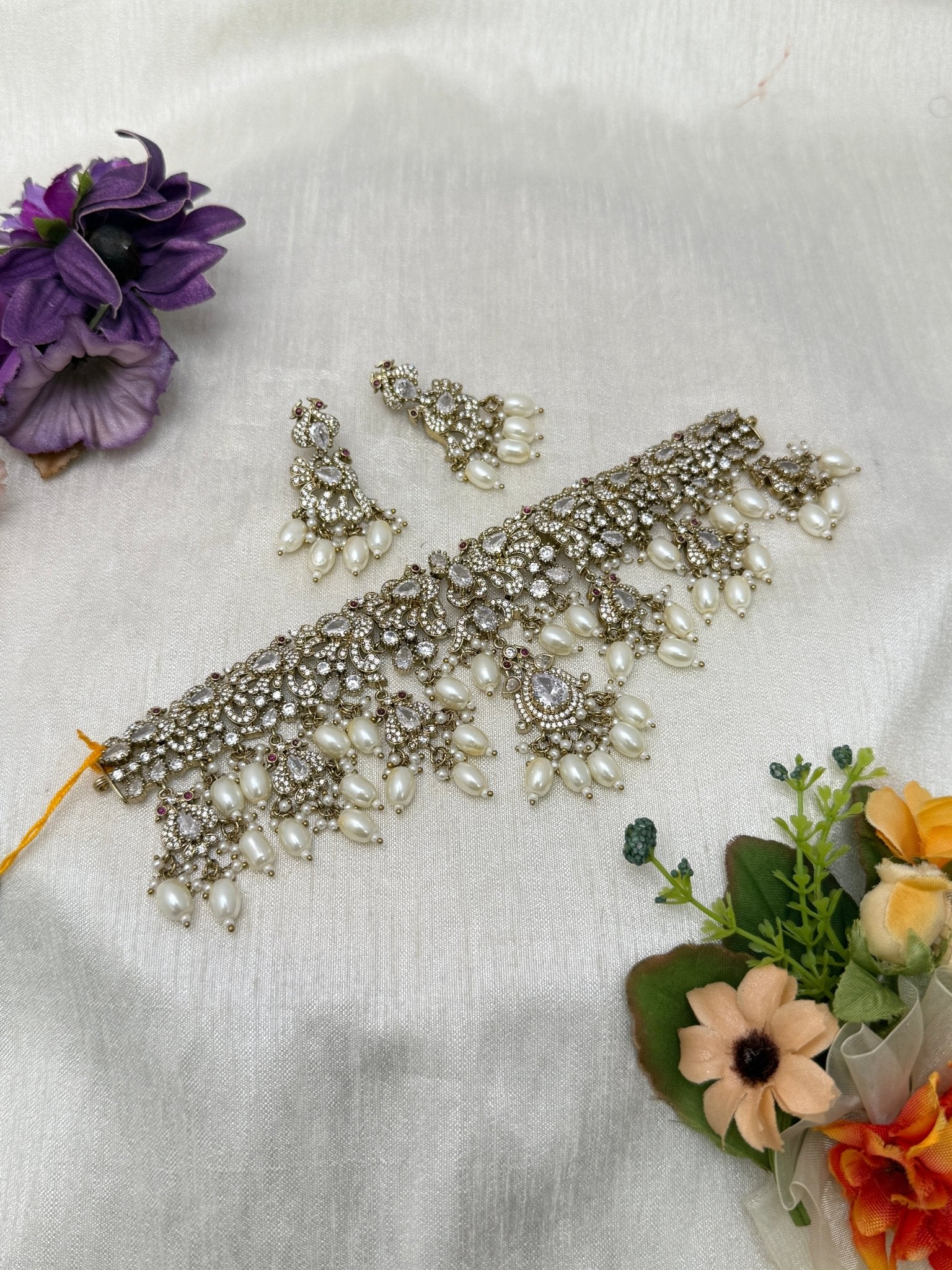 Luxurious Victorian Choker Necklace 1098 - 6 Color Options - Mahilas