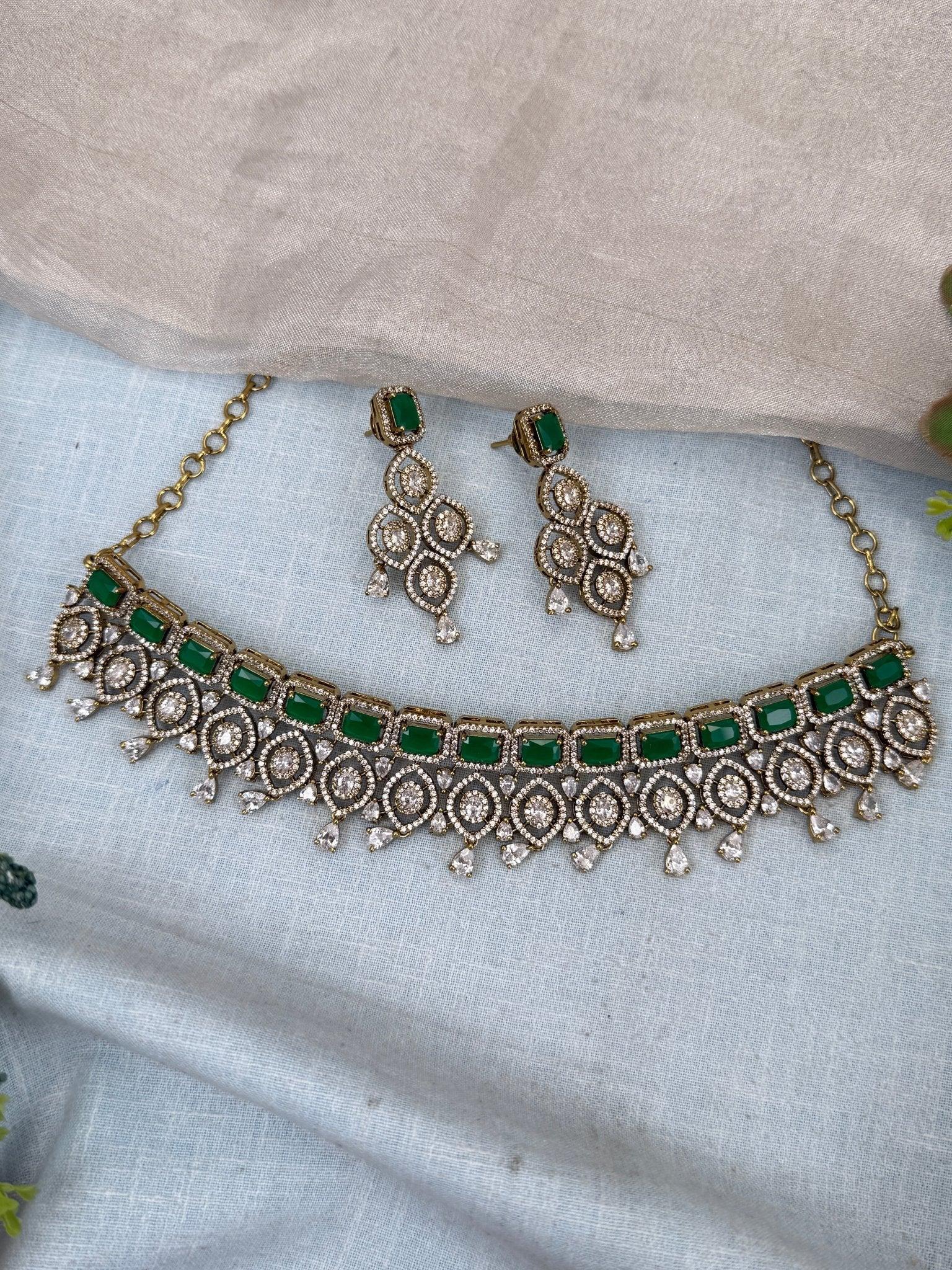 Luxurious Victorian Choker Necklace Set 559 - Mahilas