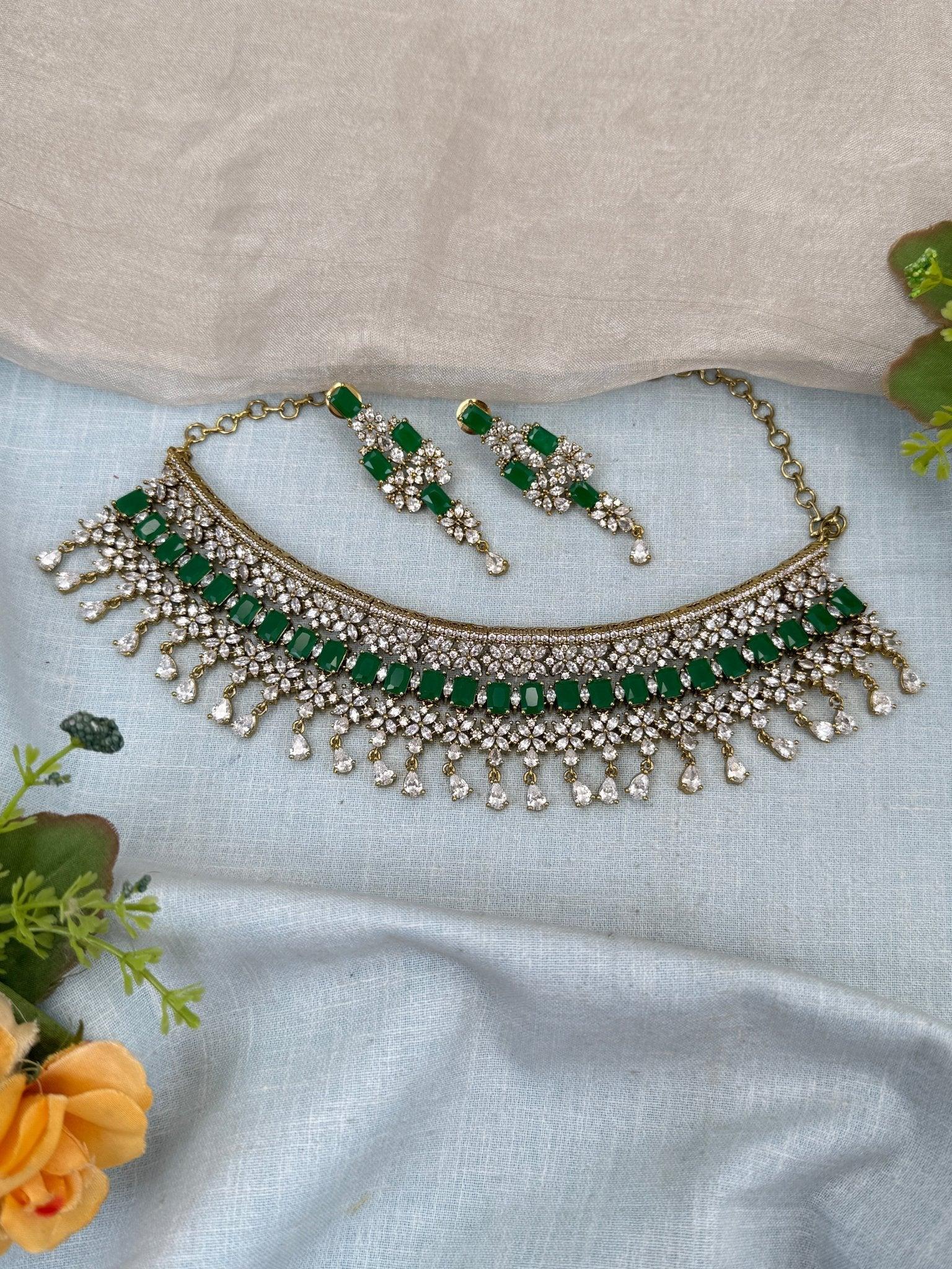 Luxurious Victorian Choker Necklace Set 560 - Mahilas