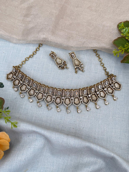 Luxurious Victorian Choker Necklace Set 561 - Mahilas