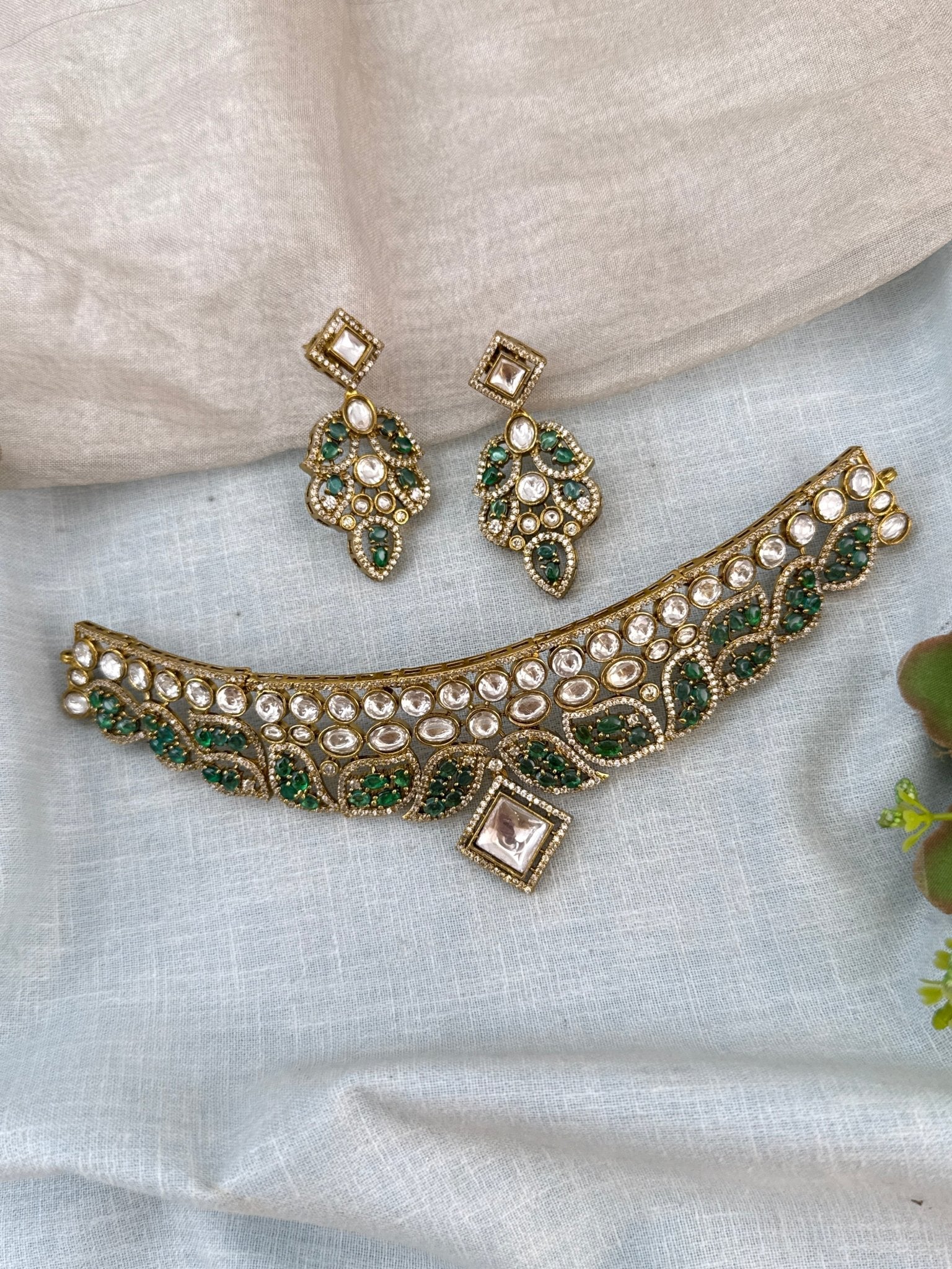 Luxurious Victorian Kundan Choker Necklace Set 755 - Mahilas