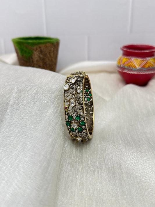 Luxurious Victorian Kundan Kada Bangle 1084 - Mahilas