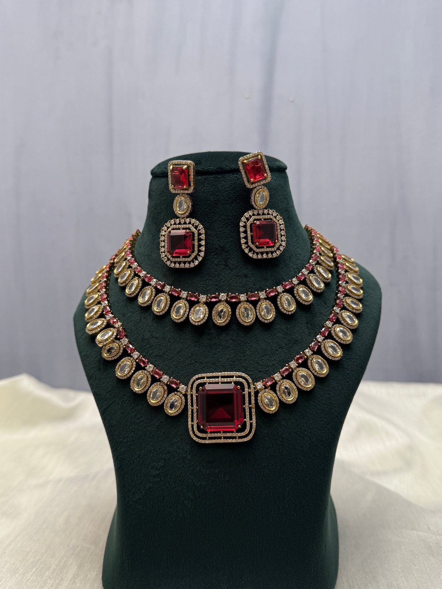 Luxurious Victorian Kundan Necklace Set 1156 - Mahilas