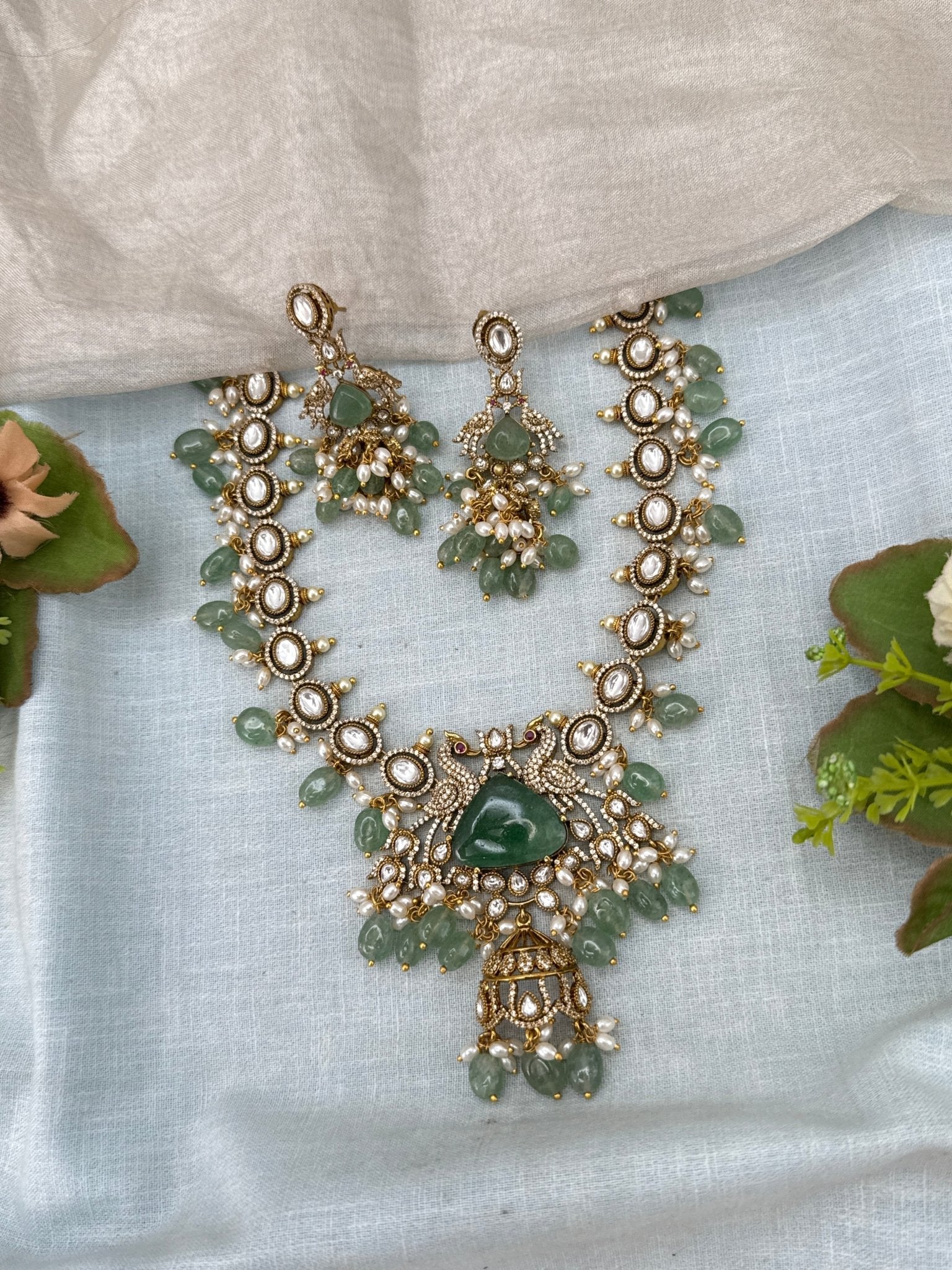 Luxurious Victorian Kundan Statement Short Necklace Set 717 - Mahilas