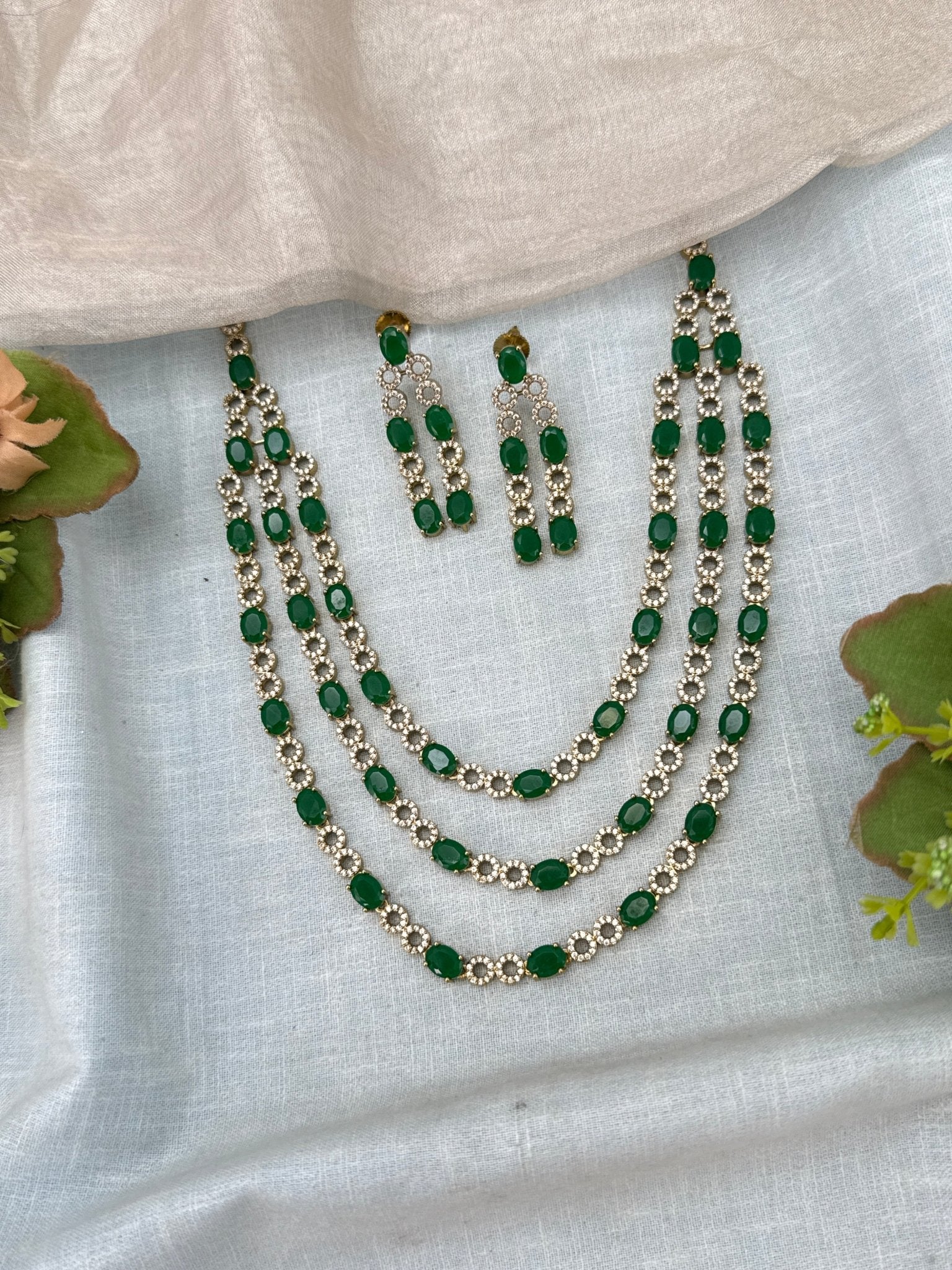 Luxurious Victorian Layer Short Necklace Set 697 - Mahilas