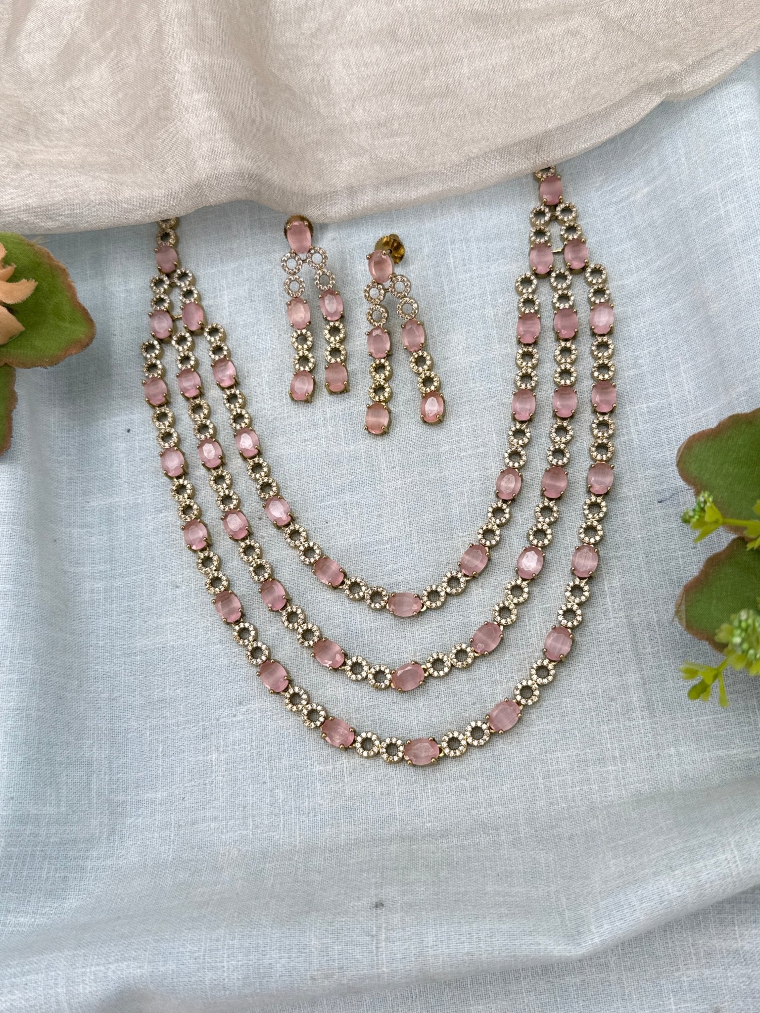 Luxurious Victorian Layer Short Necklace Set 698 - Mahilas