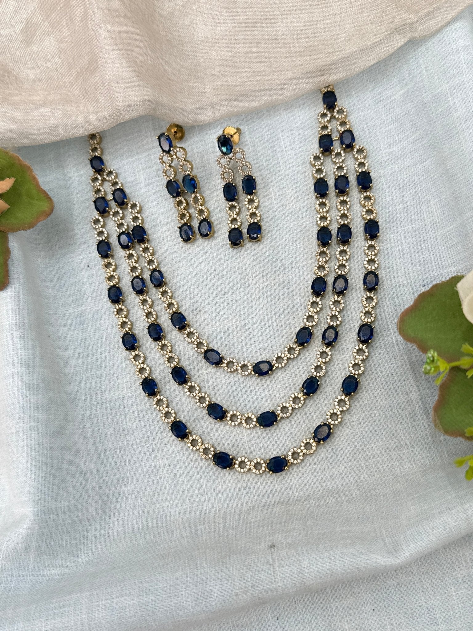 Luxurious Victorian Layer Short Necklace Set 699 - Mahilas