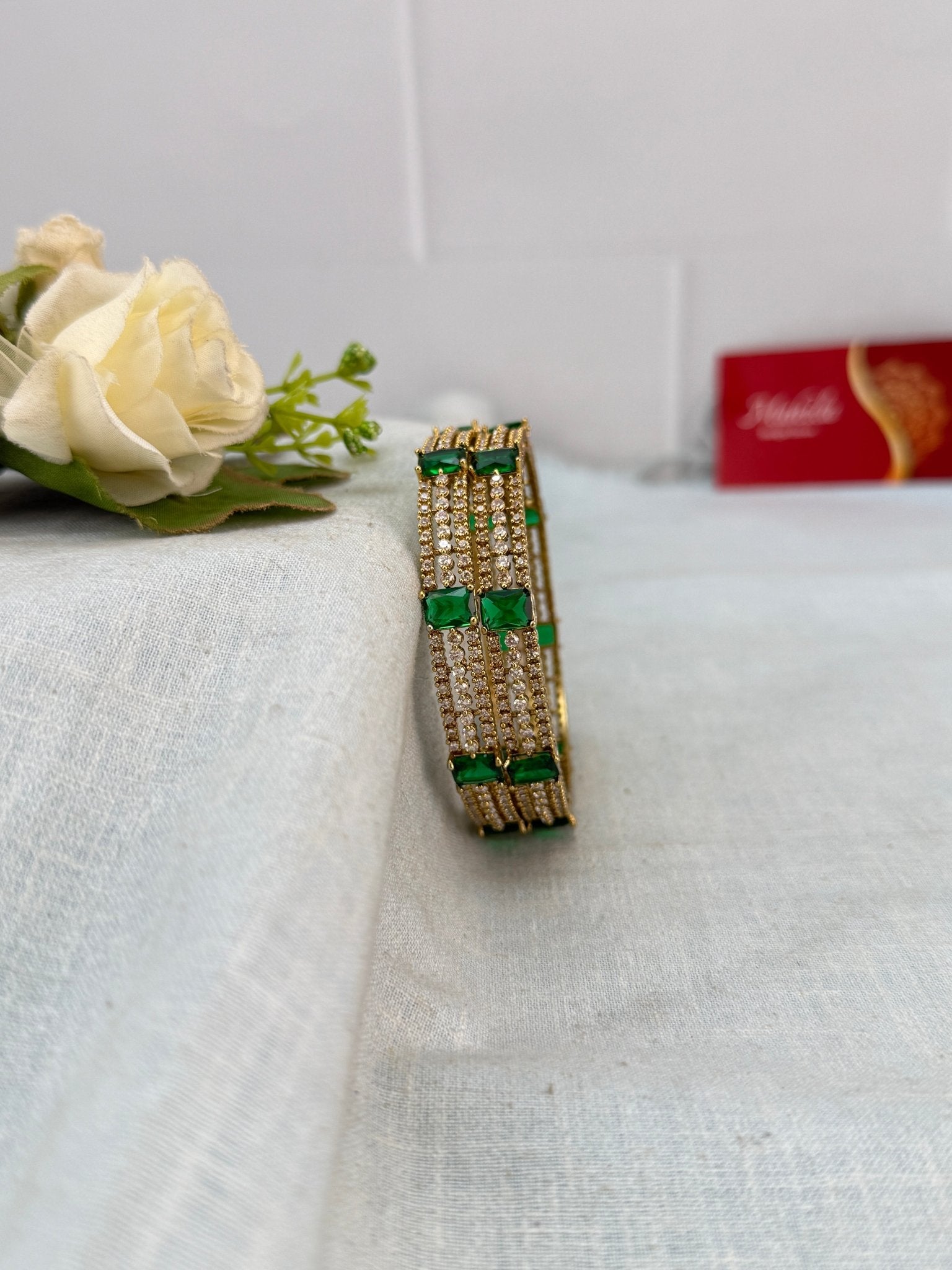 Luxurious Victorian Stone Bangles 7067 - Mahilas