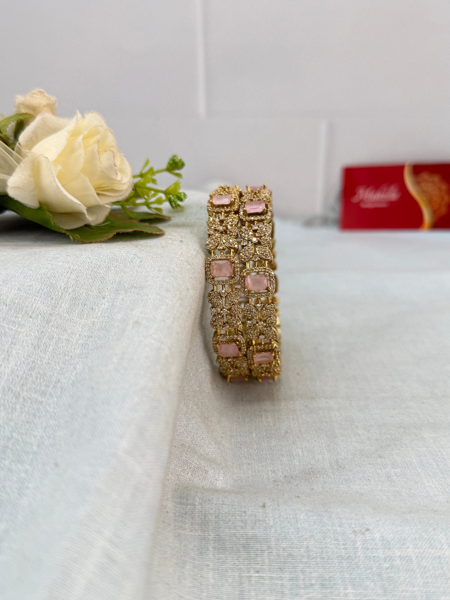 Luxurious Victorian Stone Bangles 7068 - Mahilas