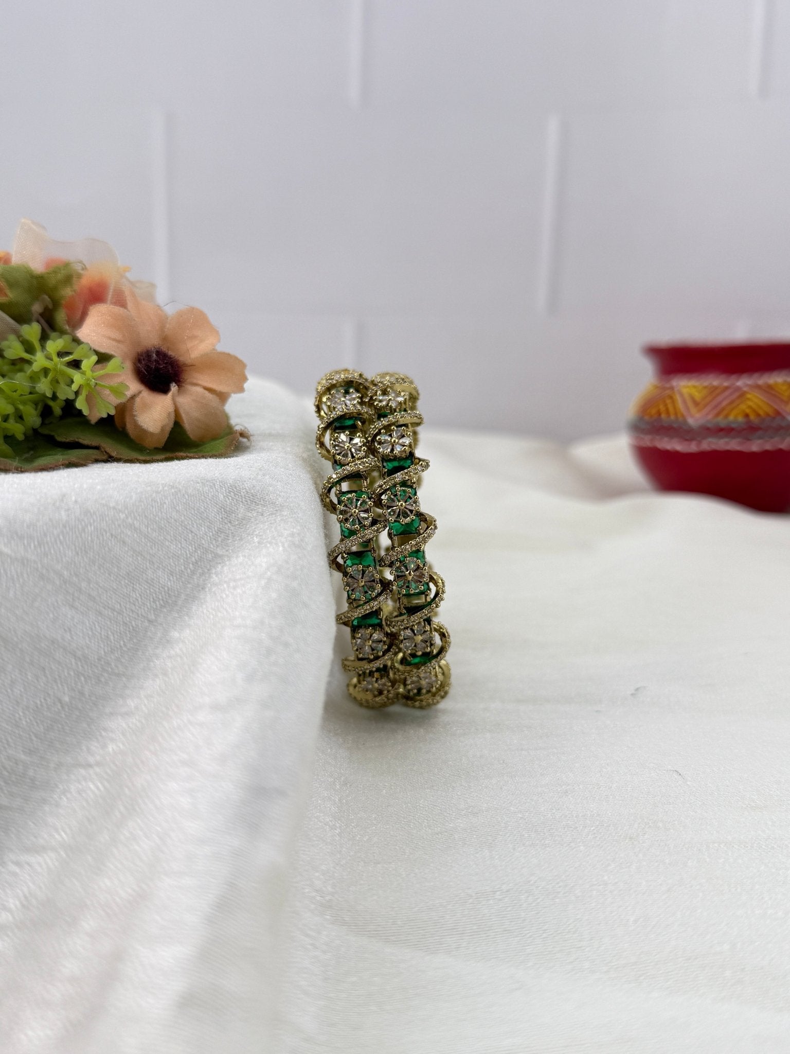 Luxurious Victorian Stone Bangles 7184 - Mahilas