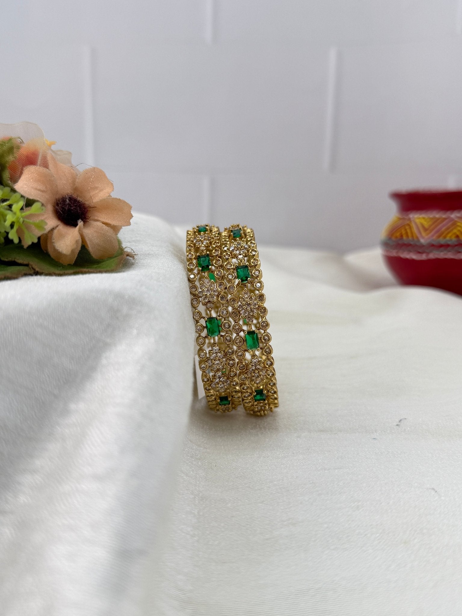 Luxurious Victorian Stone Bangles 7186 - Mahilas