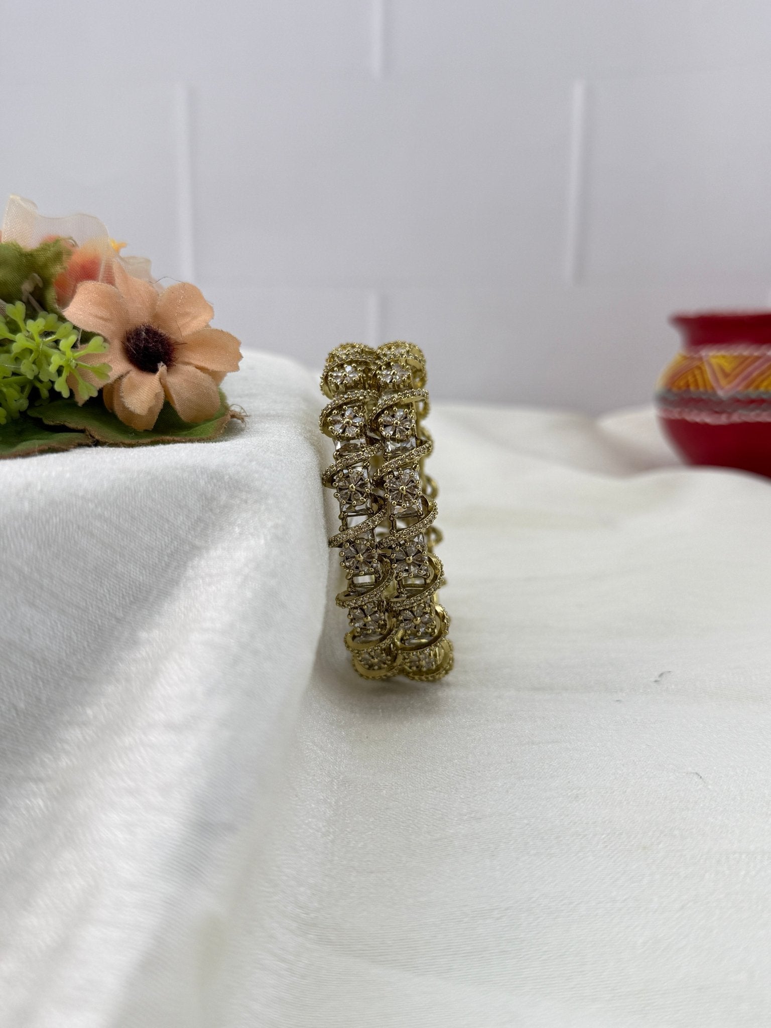 Luxurious Victorian Stone Bangles 7187 - Mahilas