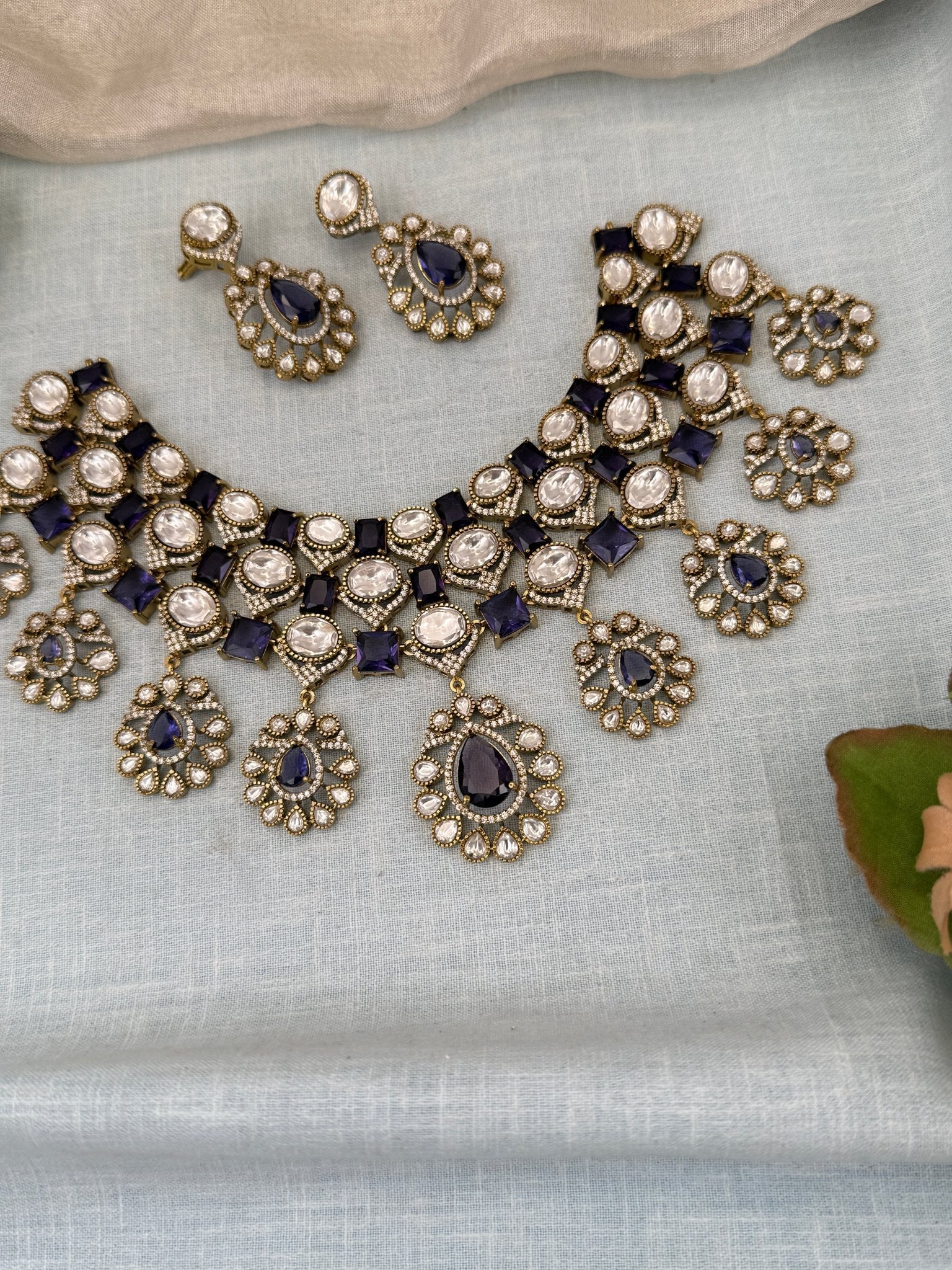 Luxurious Victorian Stone Choker Necklace Set 0583 - Mahilas