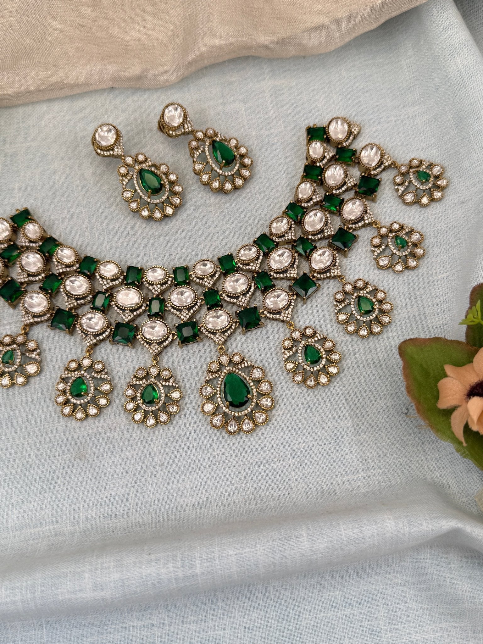 Luxurious Victorian Stone Choker Necklace Set 0586 - Mahilas