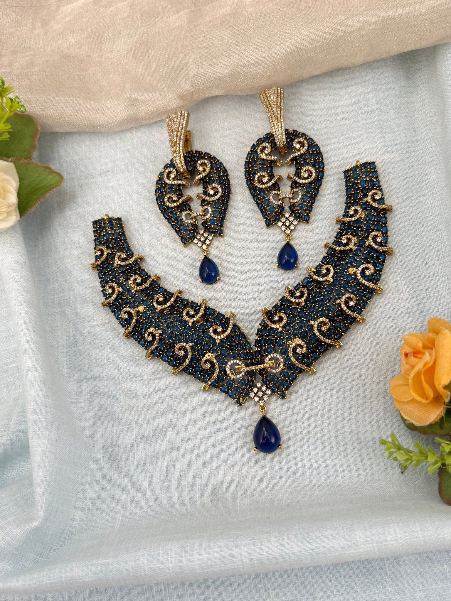 Luxurious Victorian Stone Choker Necklace Set 652 - Mahilas