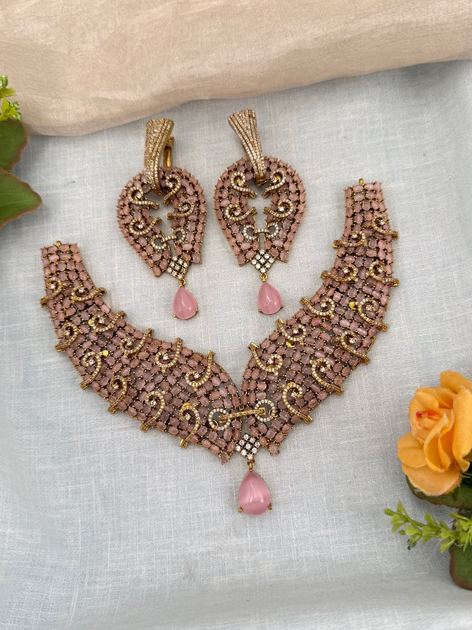 Luxurious Victorian Stone Choker Necklace Set 654 - Mahilas