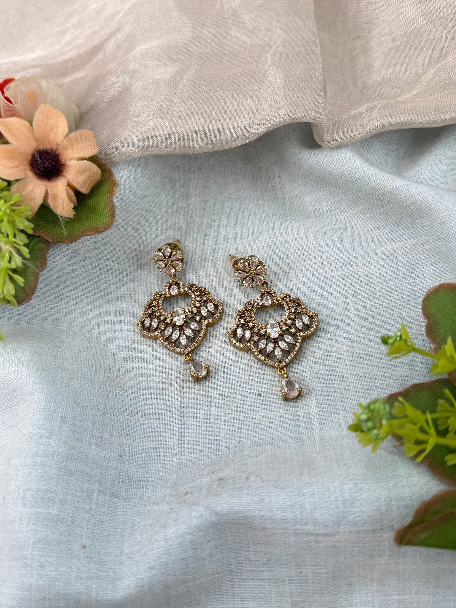 Luxurious Victorian Stone Earrings 0274 - Mahilas